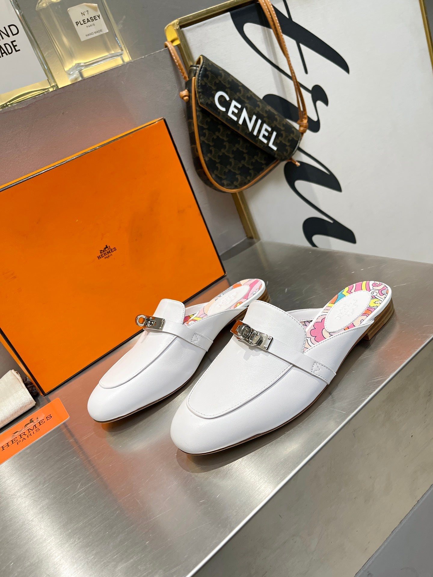 0Z MULE WHITE CALFSKIN WITH PATTERN - 35