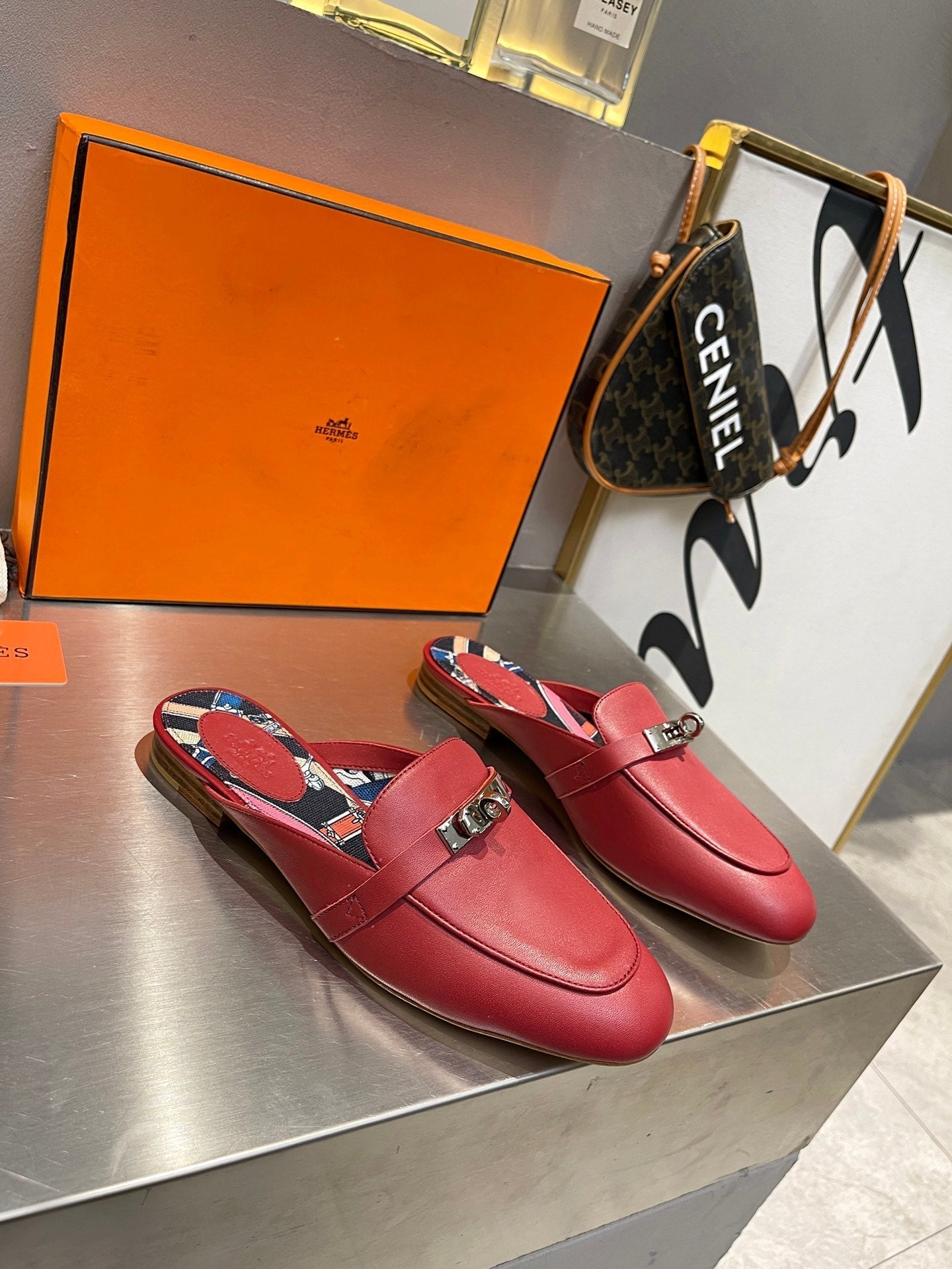 0Z MULE RUBY CALFSKIN WITH PATTERN - 35