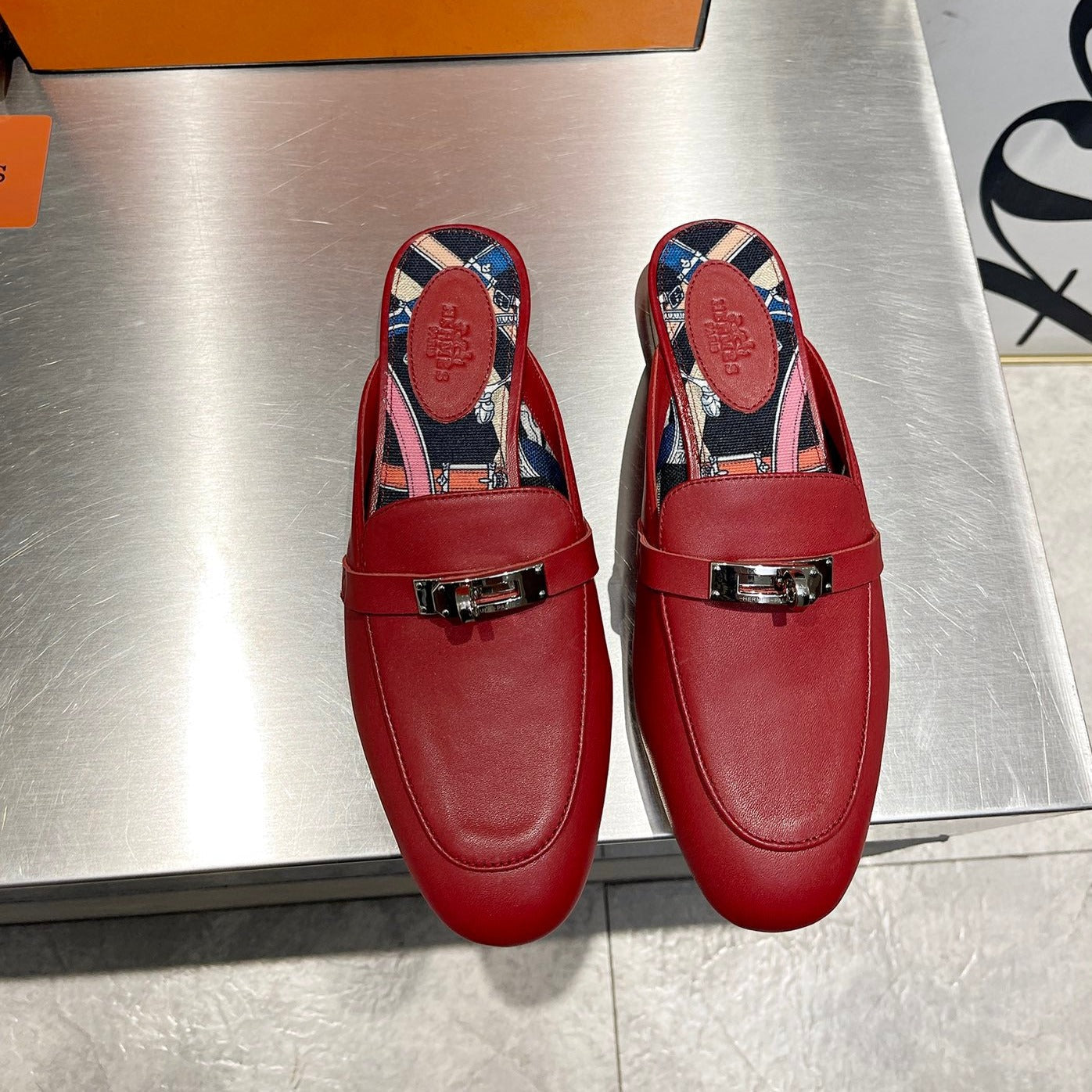 0Z MULE RUBY CALFSKIN WITH PATTERN - 35