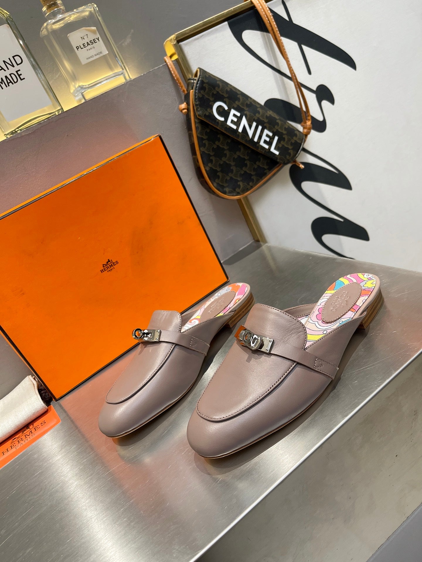 0Z MULE ASH CALFSKIN WITH PATTERN - 35