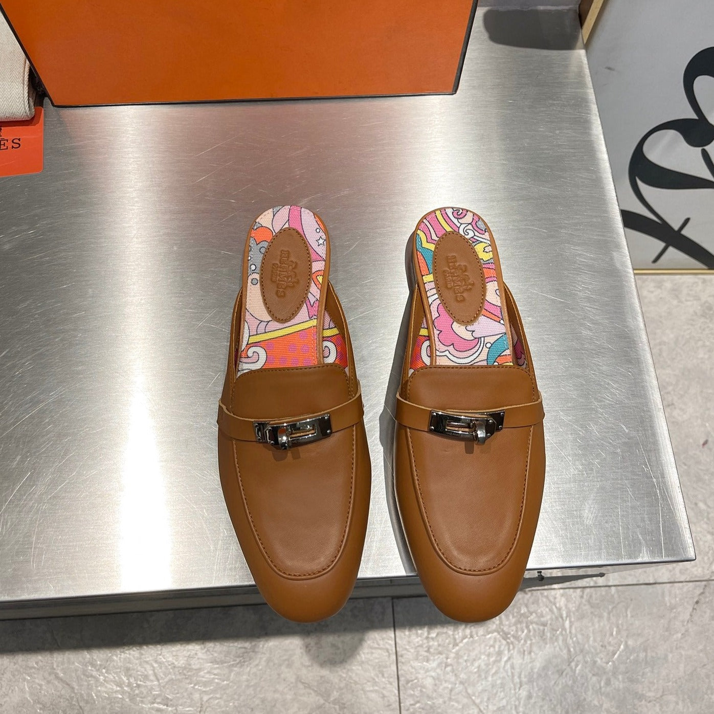 0Z MULE CARAMEL CALFSKIN WITH PATTERN - 35