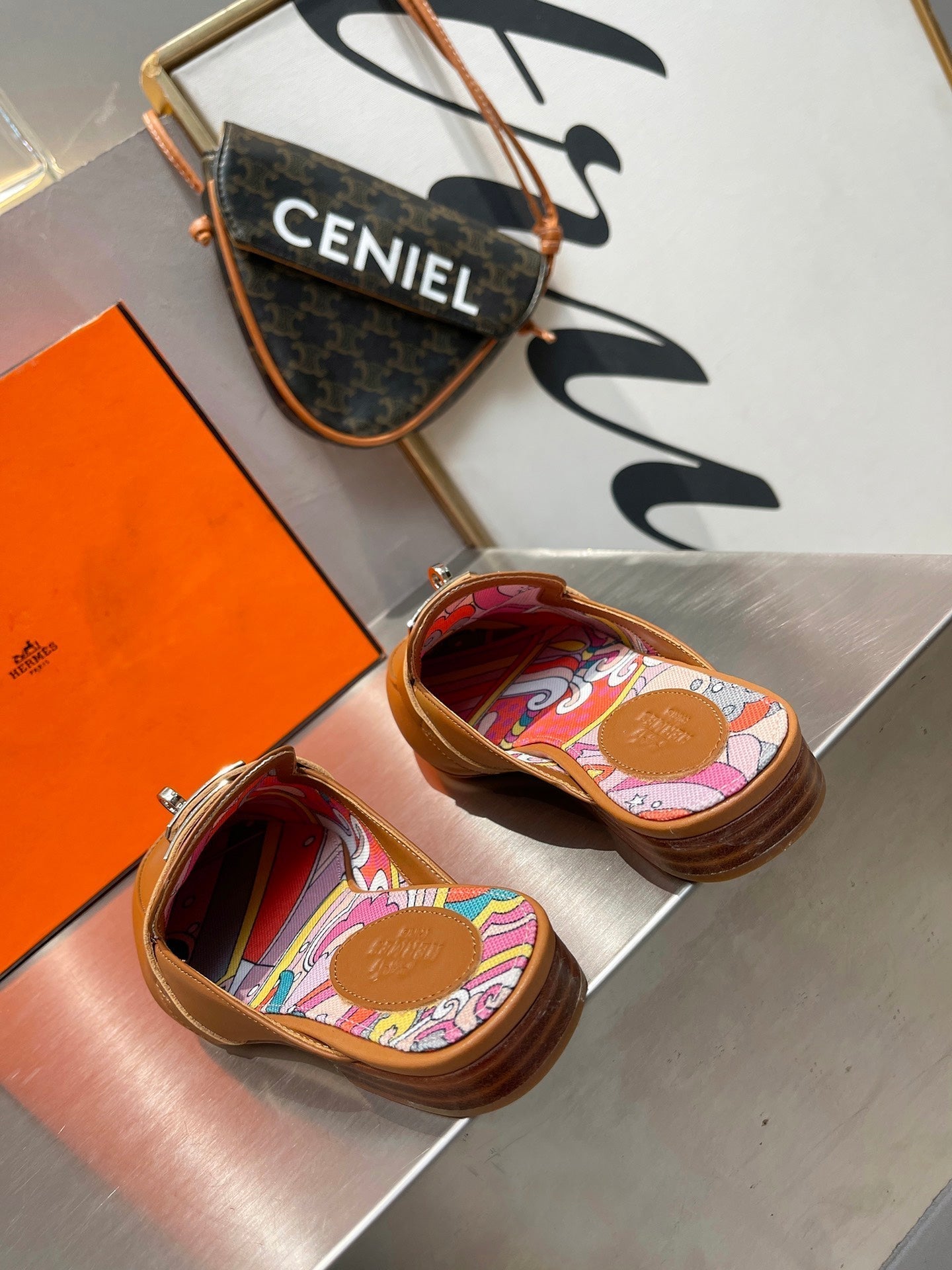 0Z MULE CARAMEL CALFSKIN WITH PATTERN - 35
