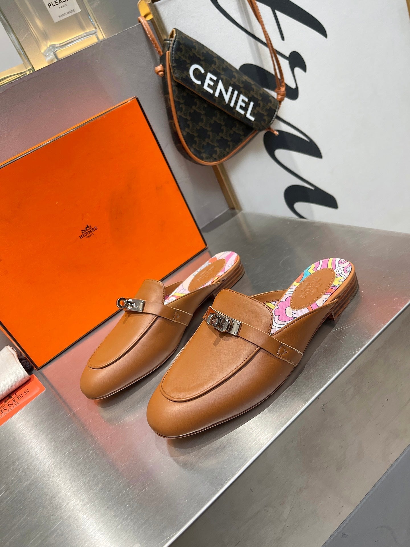0Z MULE CARAMEL CALFSKIN WITH PATTERN - 35