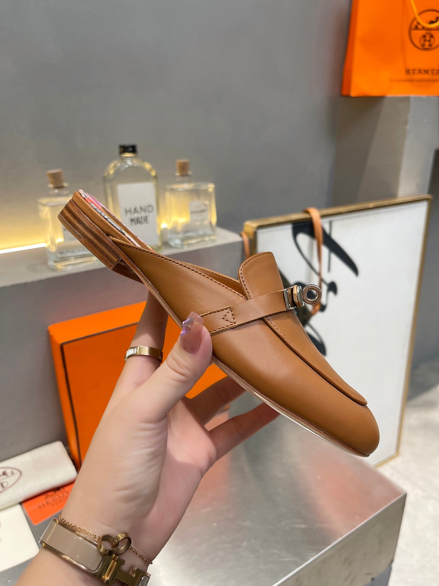 0Z MULE CARAMEL CALFSKIN WITH PATTERN - 35