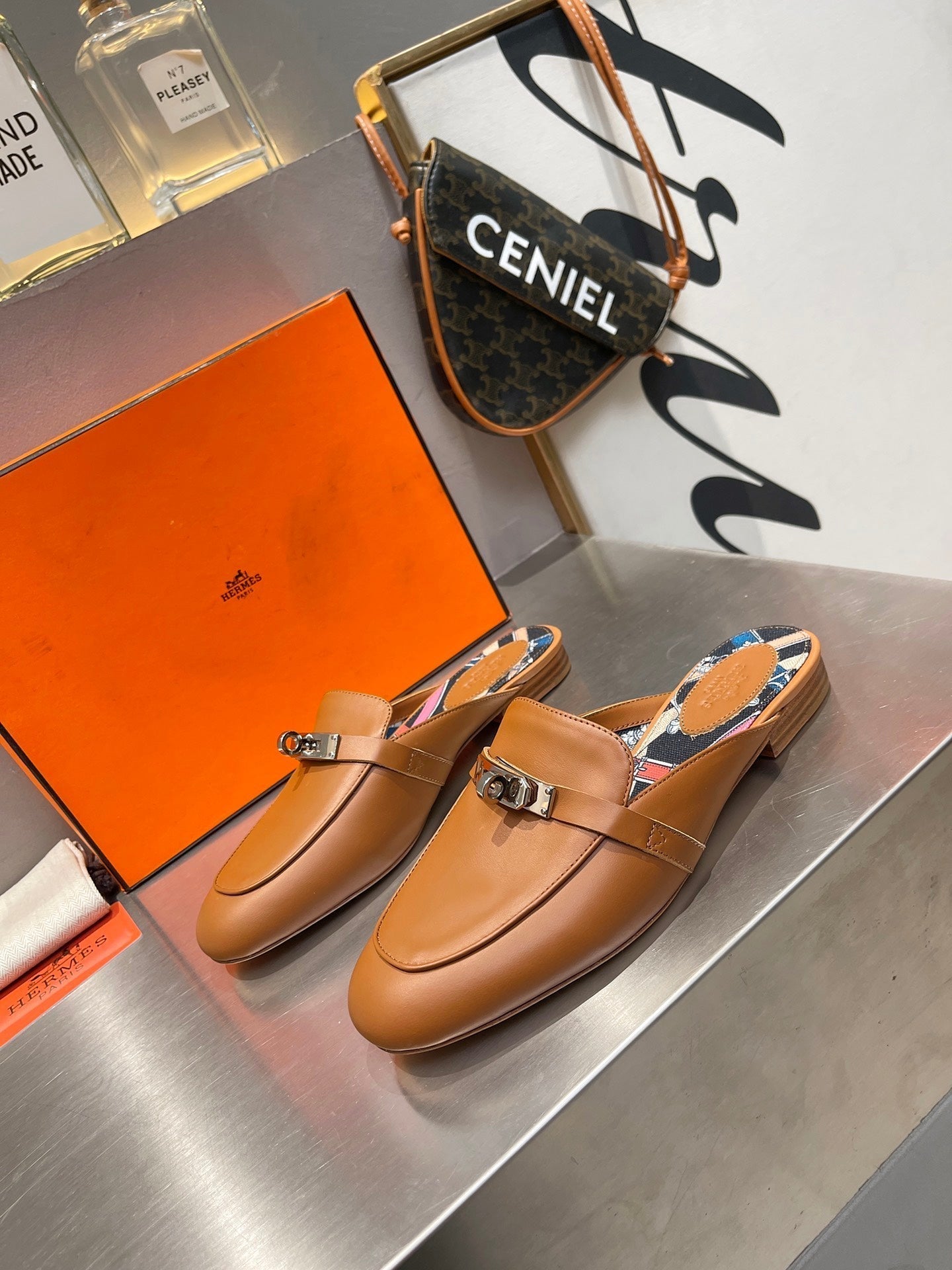 0Z MULE CARAMEL CALFSKIN WITH BLACK PATTERN - 35
