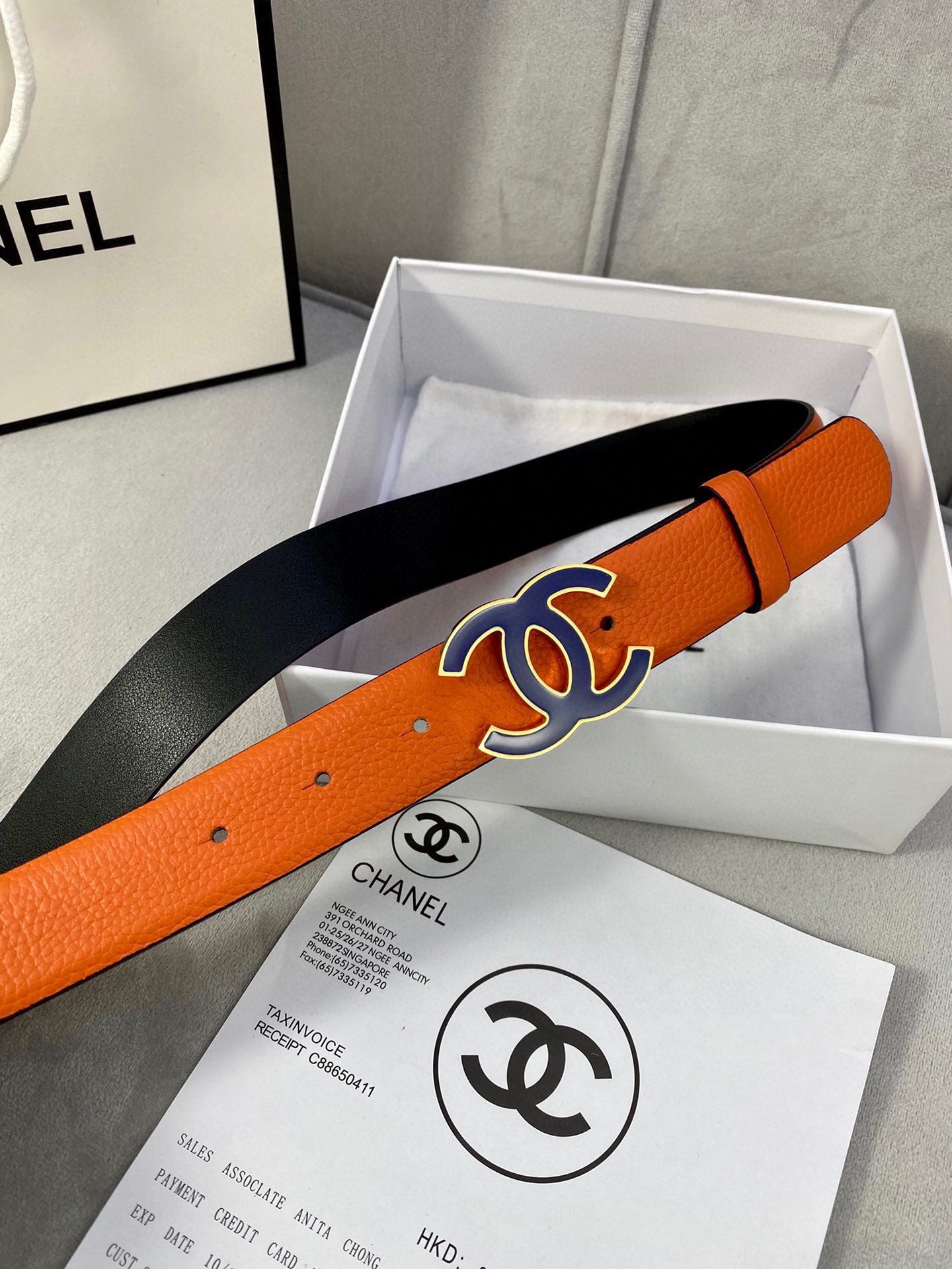 CC 30MM BELT IN FIRE ORANGE GRAINED CALFSKIN WITH NAVY BLUE METAL LOGO - 30
