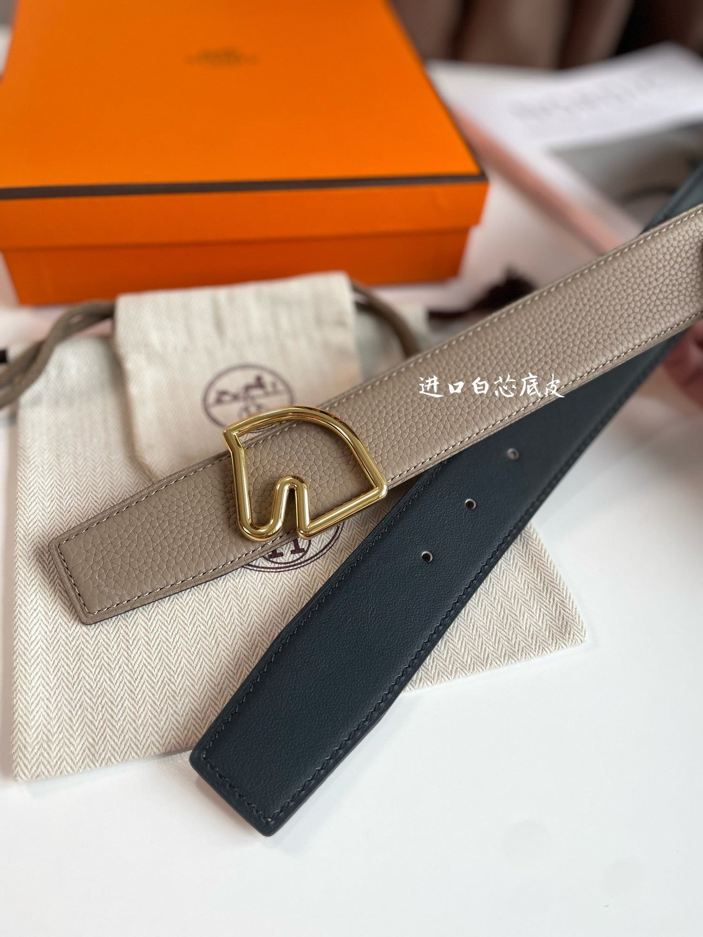 BOUCLE BELT BUCKLE & REVERSIBLE KHAKI BROWN LEATHER STRAP 38MM GOLD HARDWARE - 30