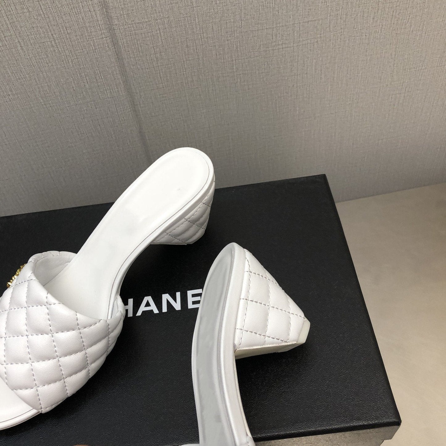 cc rev cone heel mule slide sandal white quilted lambskin 6cm - 35