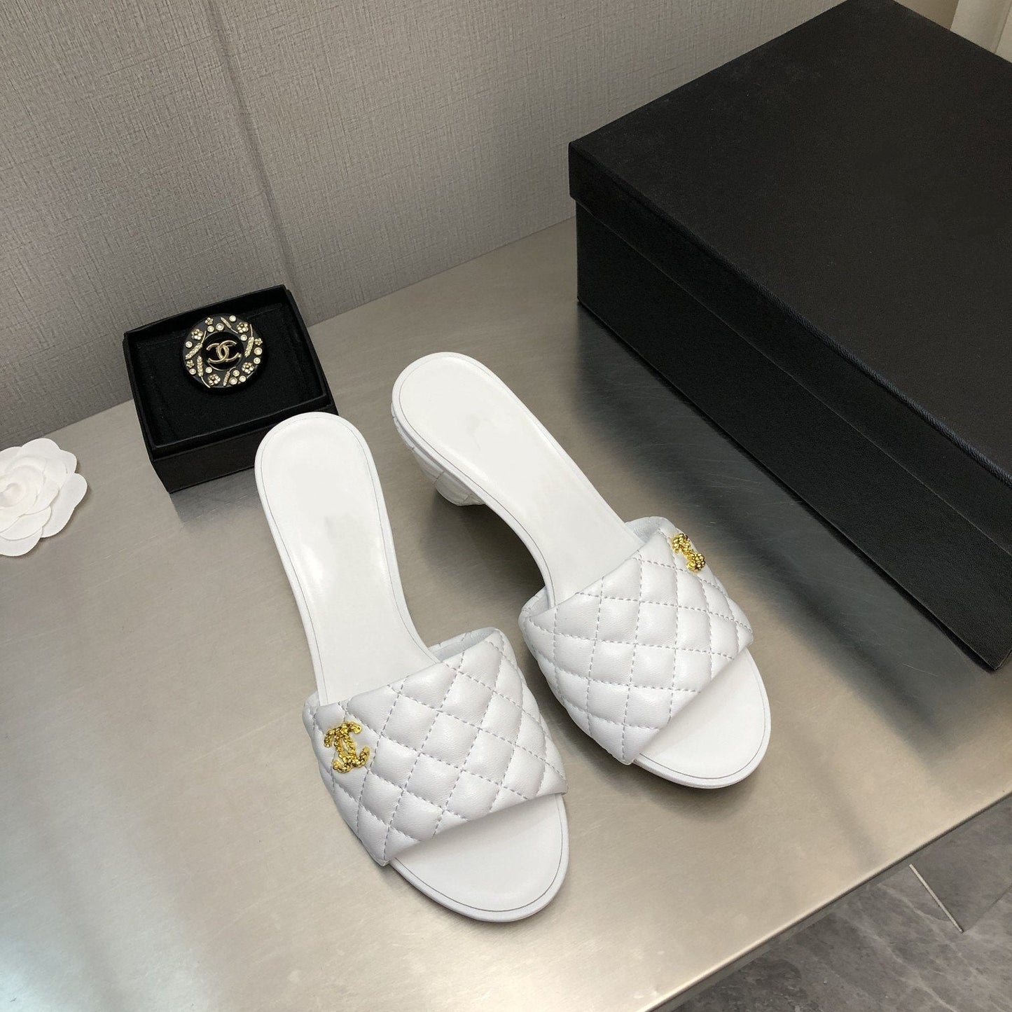 cc rev cone heel mule slide sandal white quilted lambskin 6cm - 35