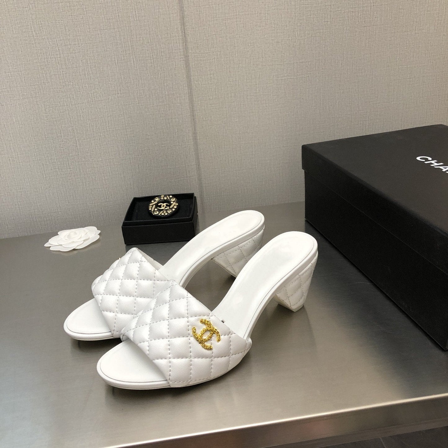 cc rev cone heel mule slide sandal white quilted lambskin 6cm - 35