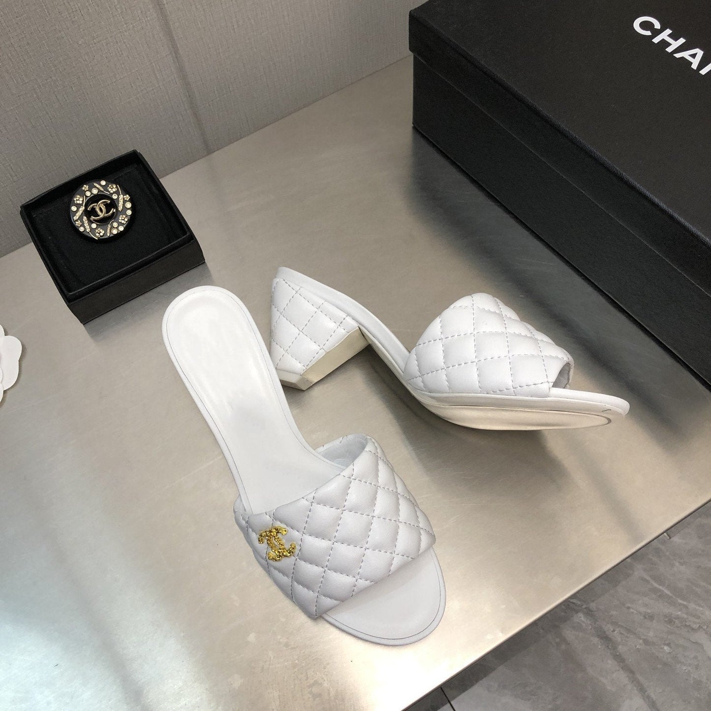 cc rev cone heel mule slide sandal white quilted lambskin 6cm - 35