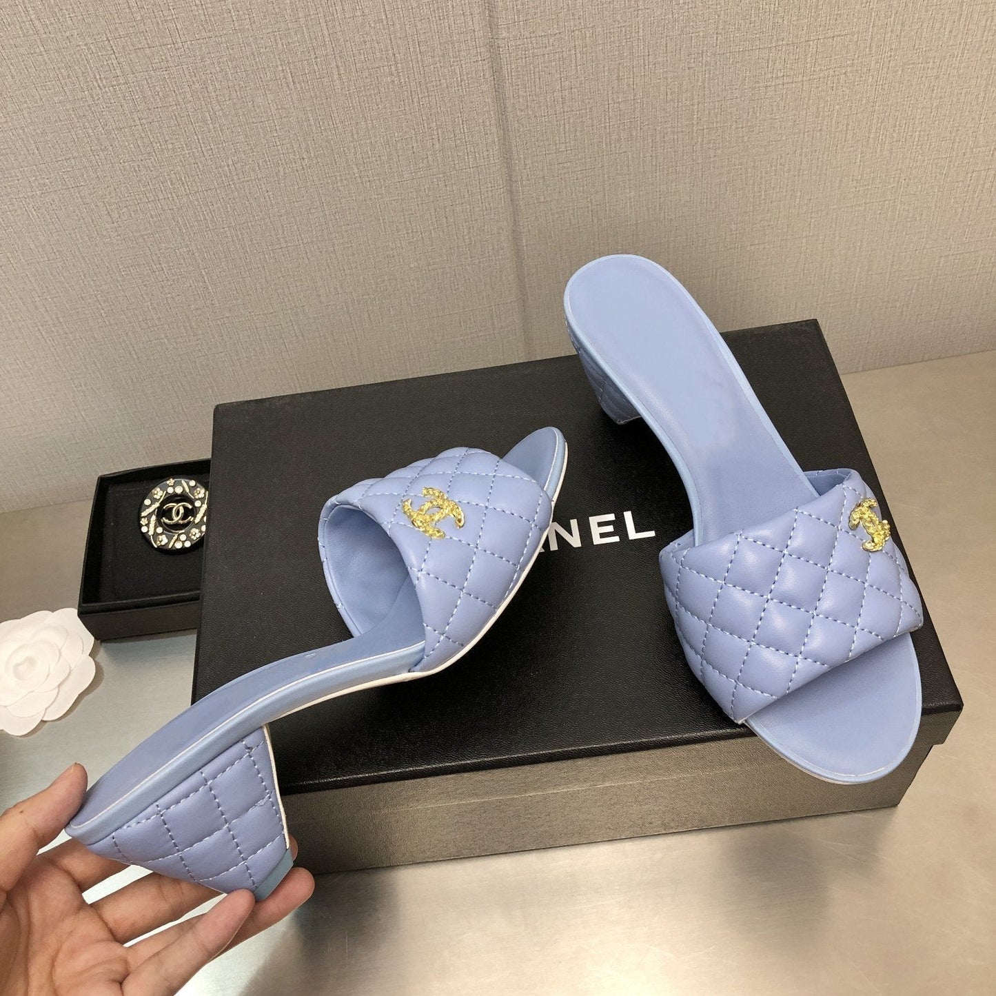 cc rev cone heel mule slide sandal cloud blue quilted lambskin 6cm - 35