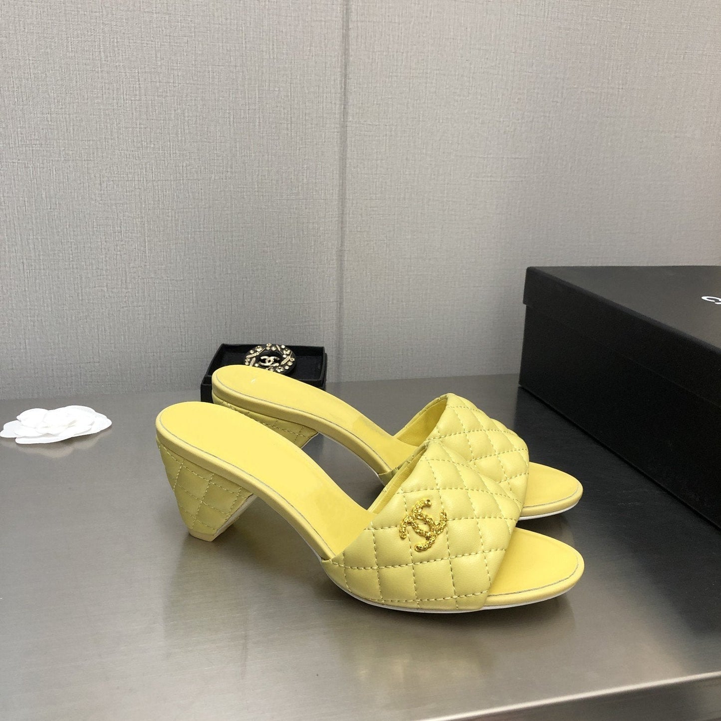 cc rev cone heel mule slide sandal lime quilted lambskin 6cm - 35