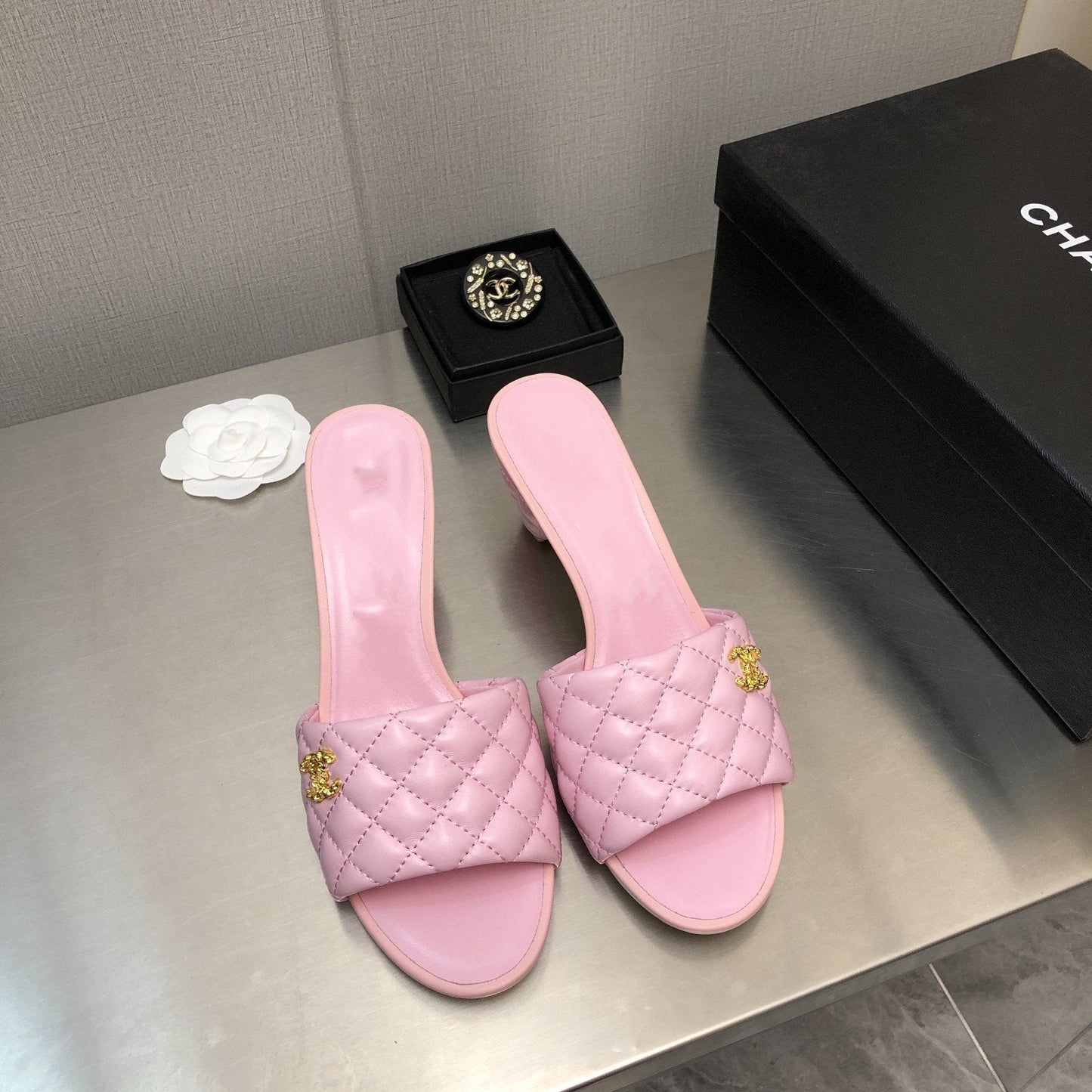 cc rev cone heel mule slide sandal pink quilted lambskin 6cm - 35