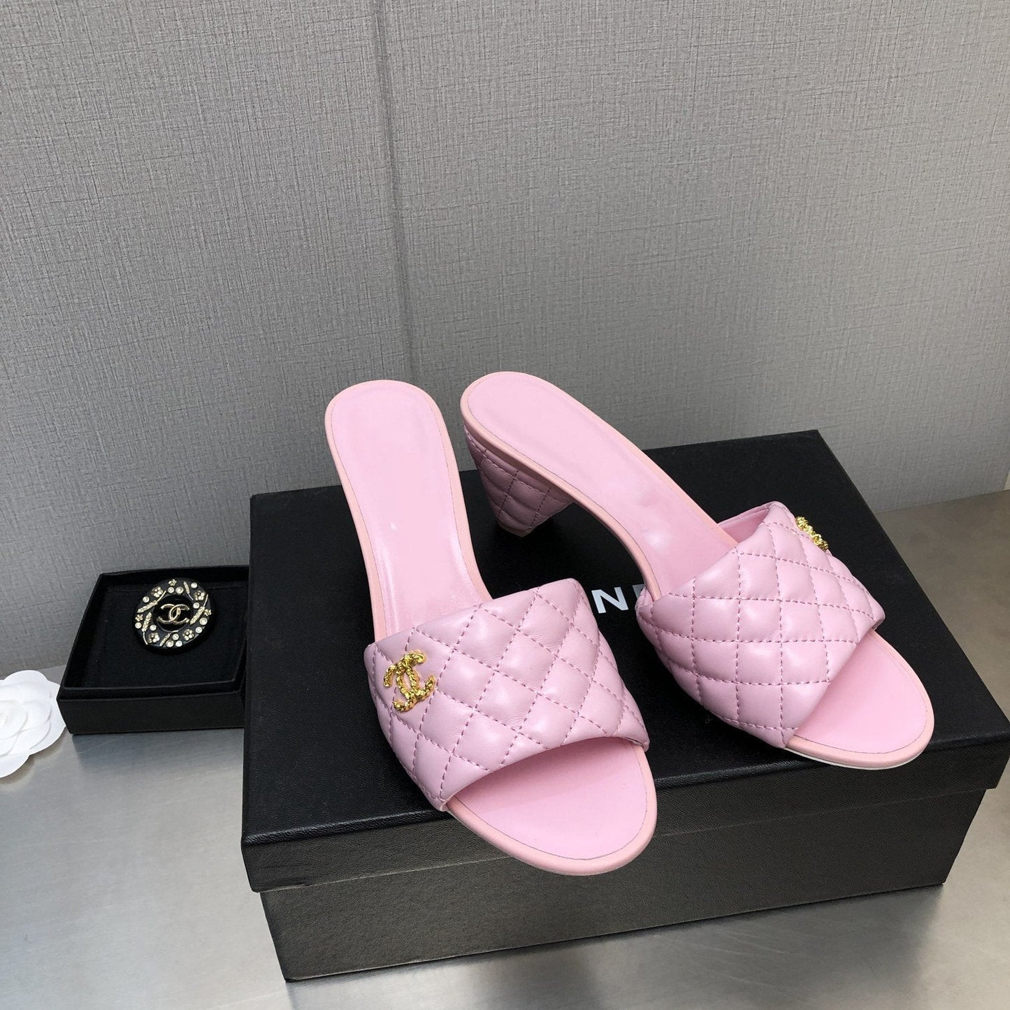 cc rev cone heel mule slide sandal pink quilted lambskin 6cm - 35