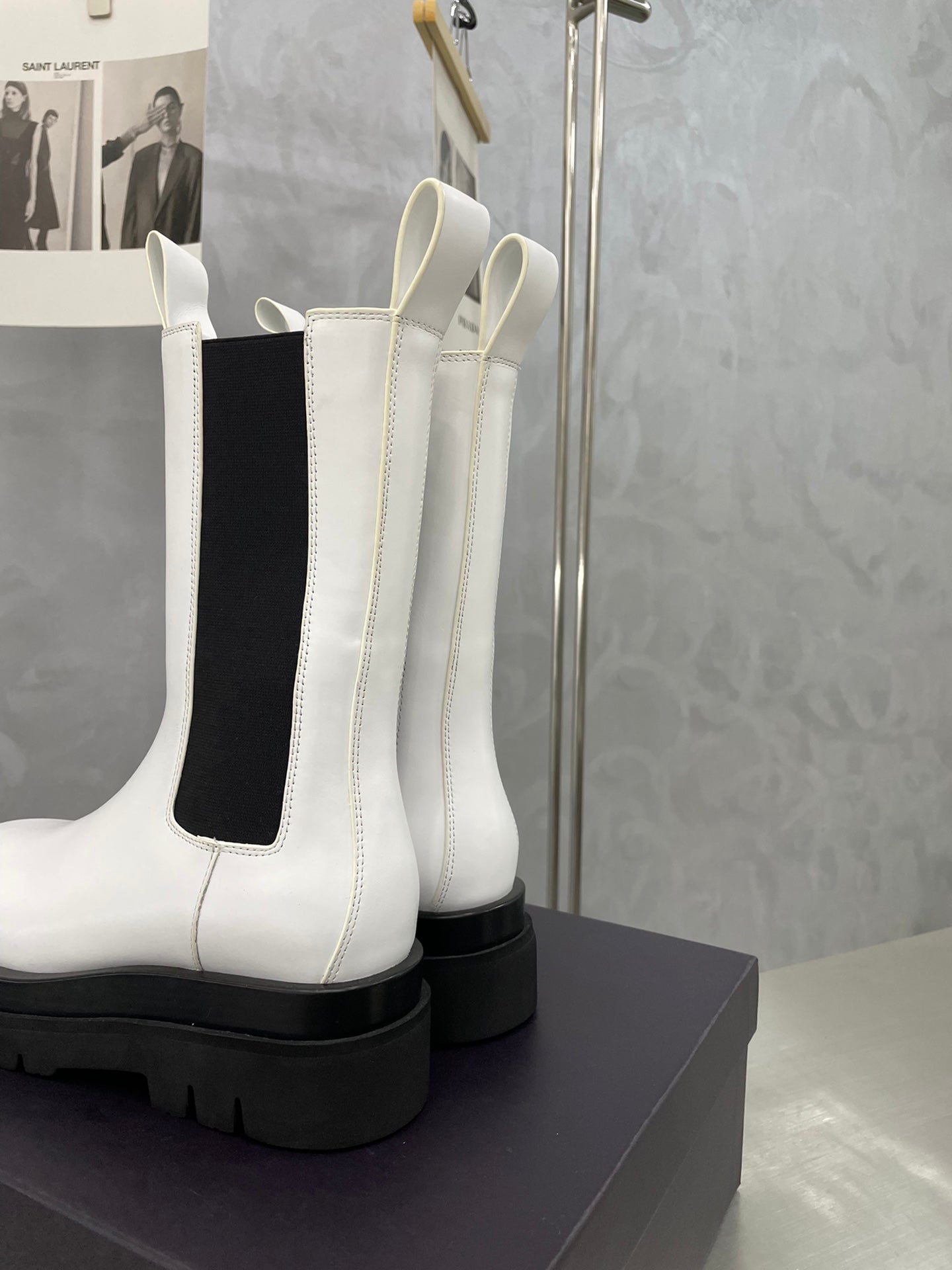 LUG CHELSEA BOOT IN WHITE CALFSKIN - 34