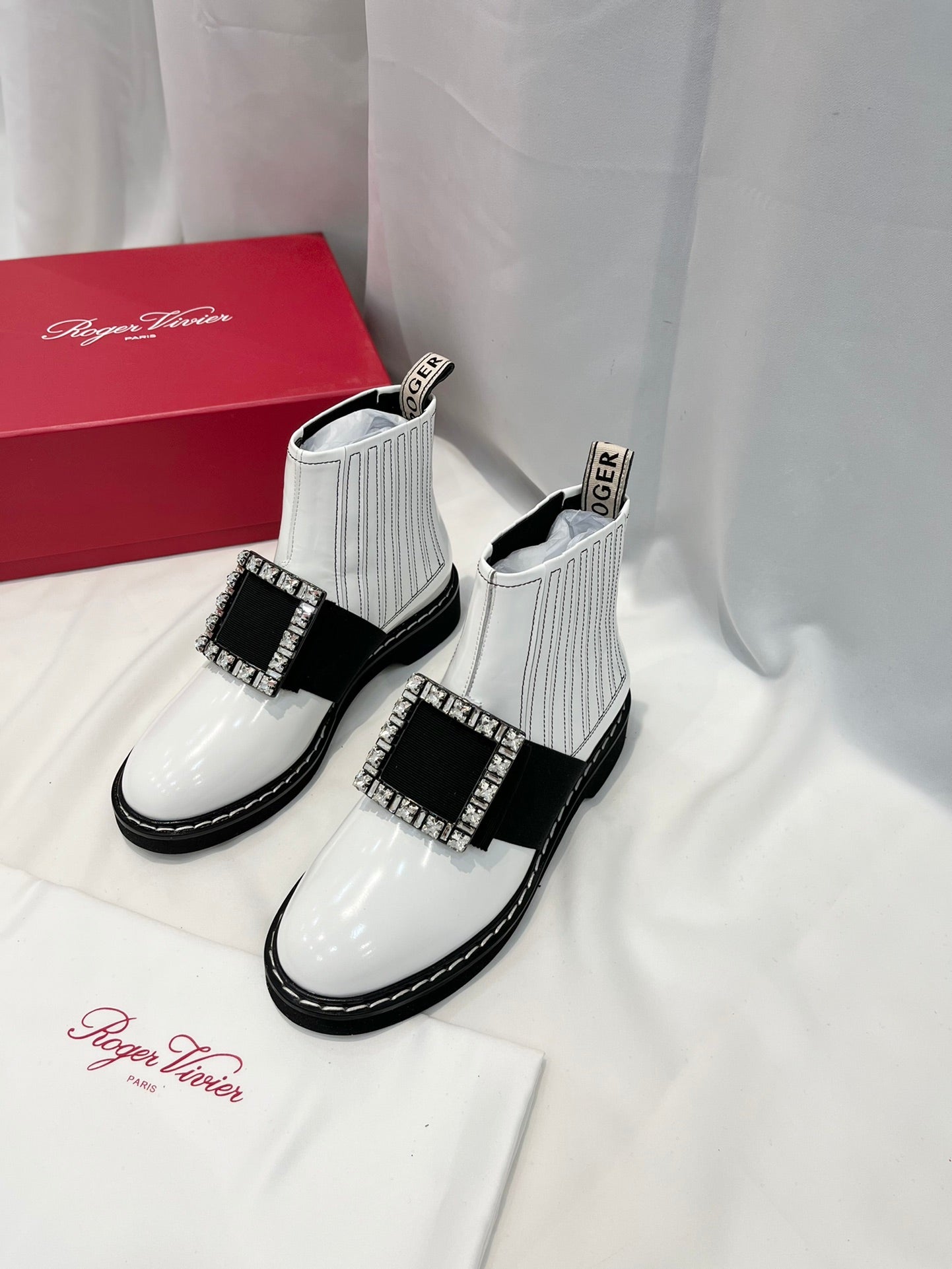 VIV' RANGERS CHELSEA BOOTIES IN WHITE CALFSKIN CRYSTAL BUCKLE - 34