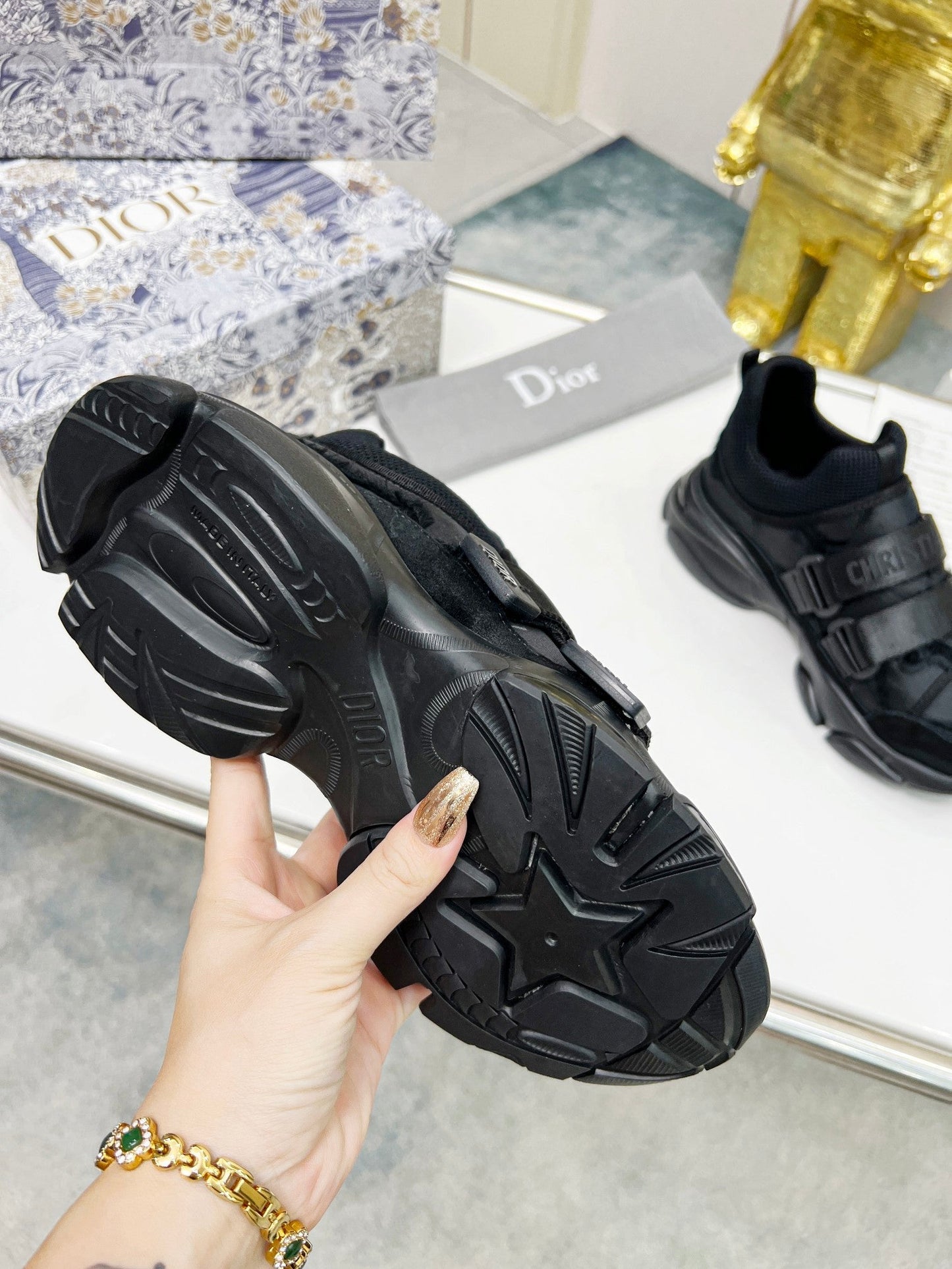 D-WANDER SNEAKERS IN BLACK TECHNICAL FABRIC AND SUEDE - 35