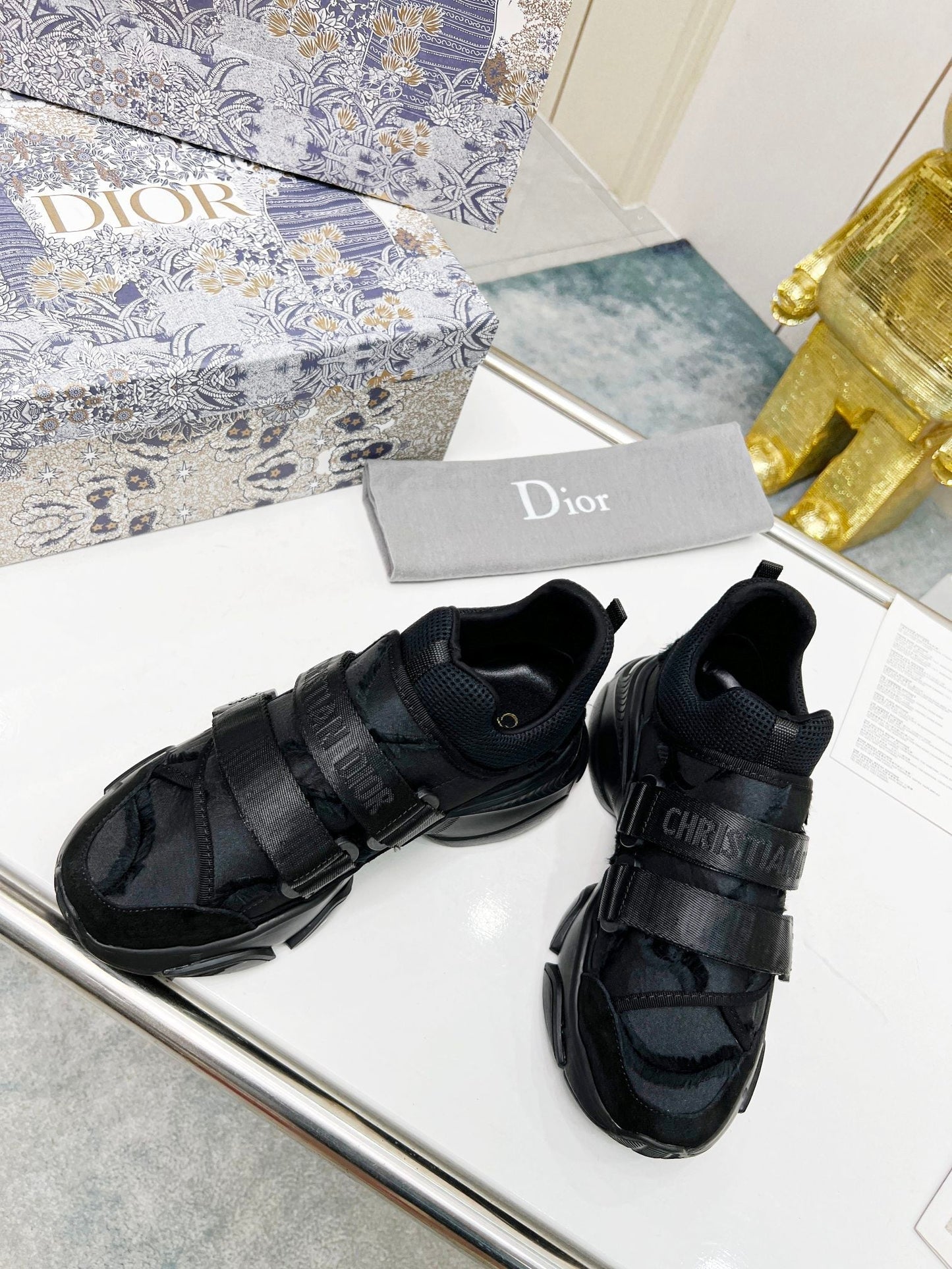 D-WANDER SNEAKERS IN BLACK TECHNICAL FABRIC AND SUEDE - 35
