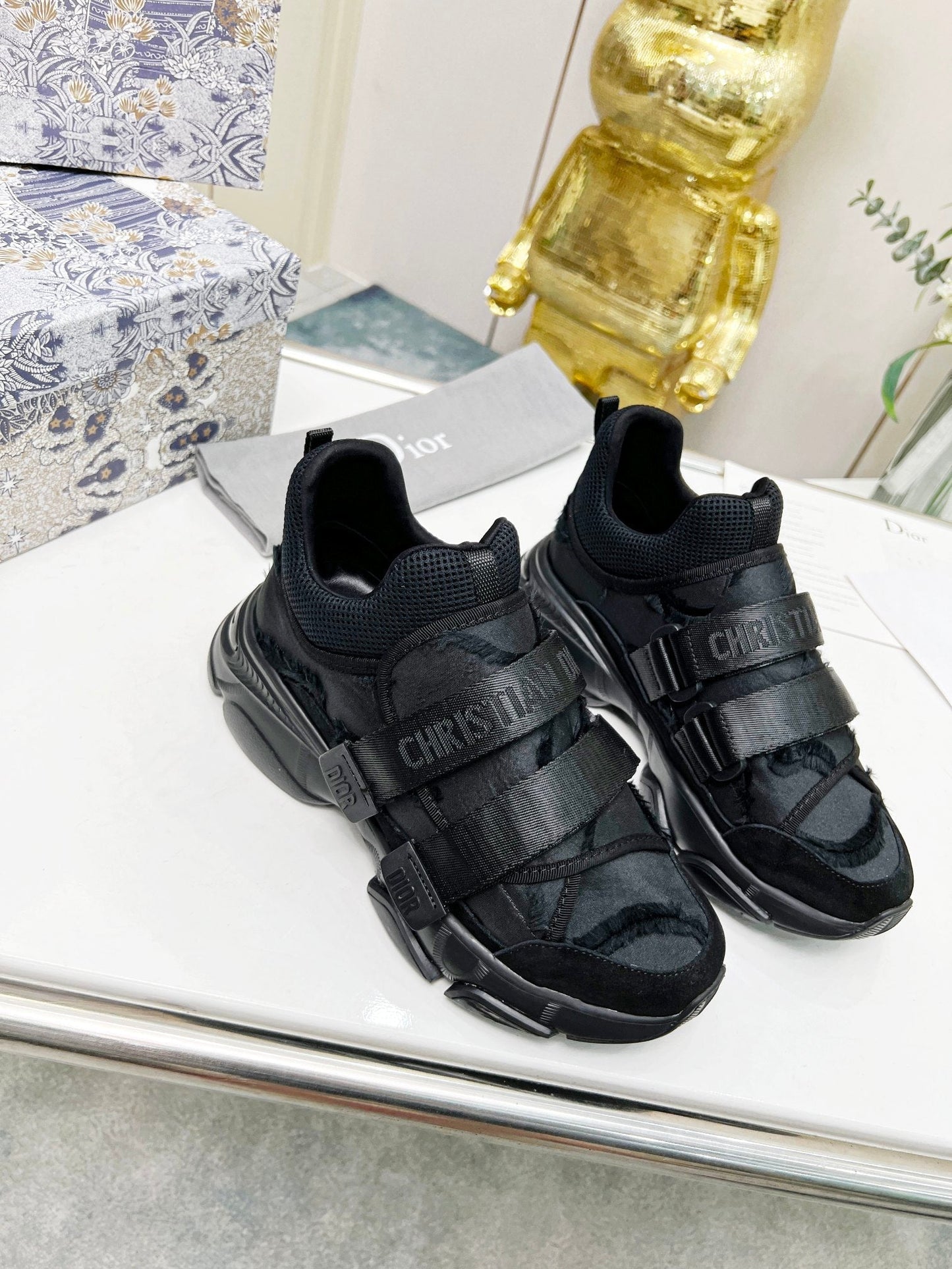 D-WANDER SNEAKERS IN BLACK TECHNICAL FABRIC AND SUEDE - 35