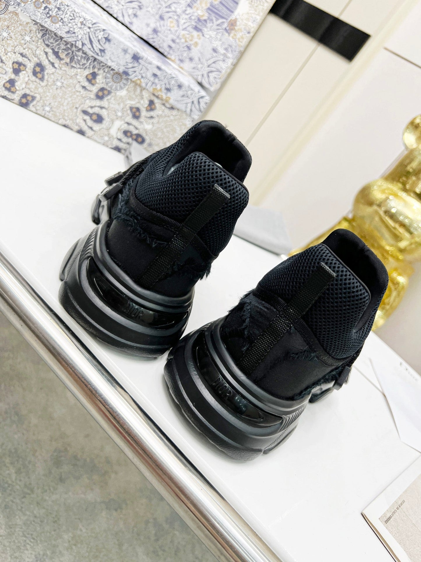 D-WANDER SNEAKERS IN BLACK TECHNICAL FABRIC AND SUEDE - 35
