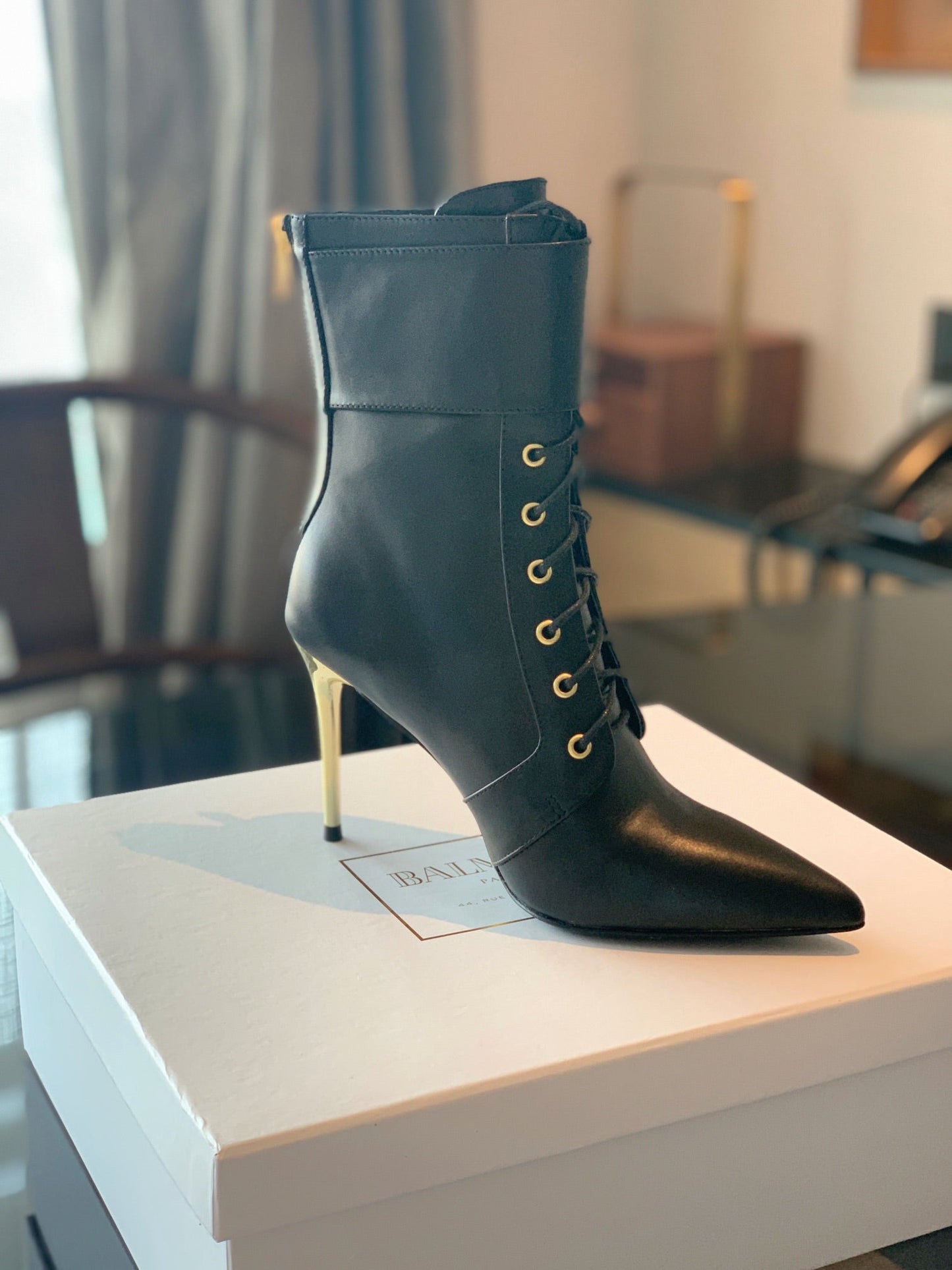 ЧОРНІ ШКІРЯНІ ЧЕРЕВИКИ BALMAIN 26S НА ШНУРІВЦІ 105 ММ