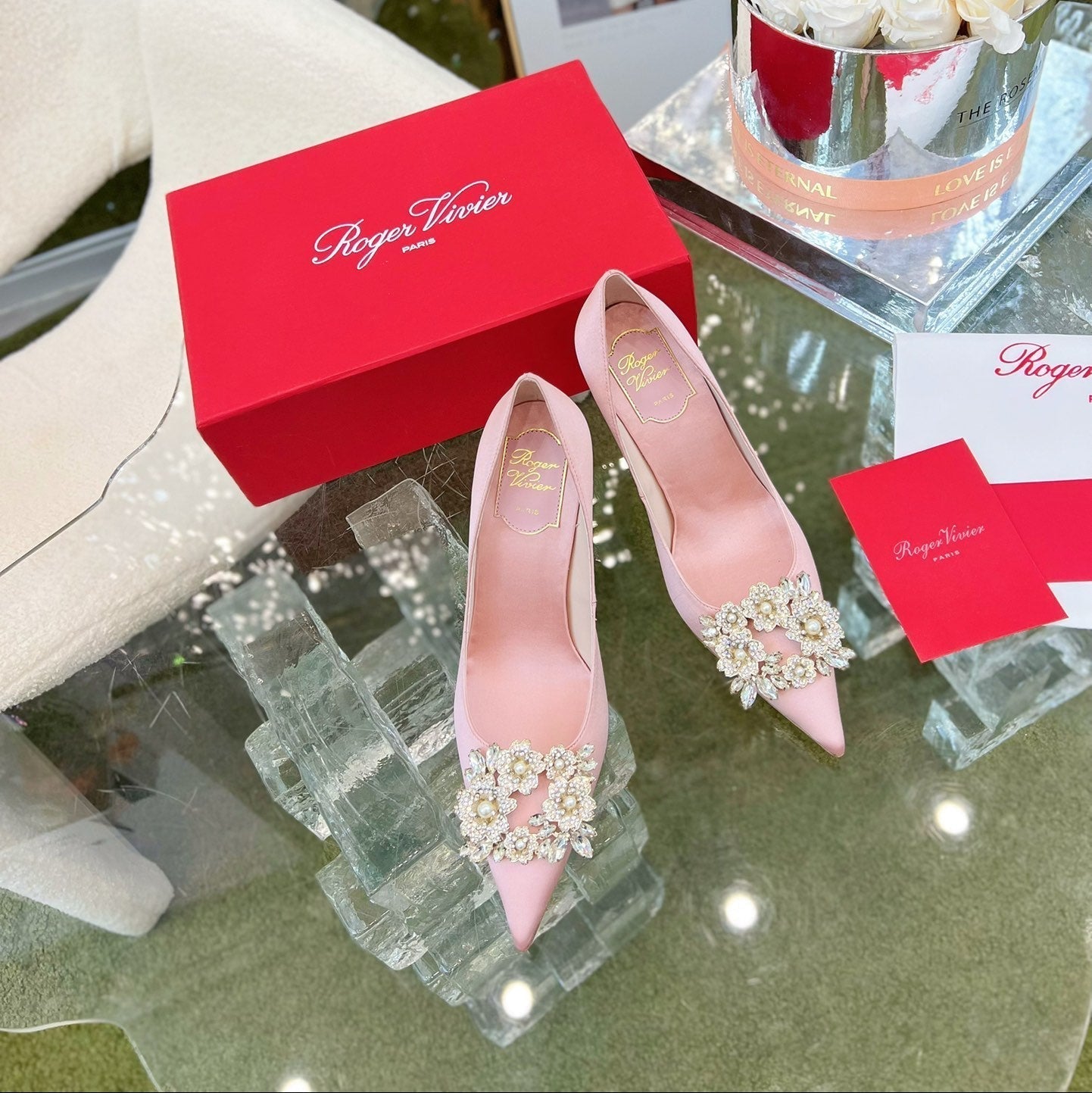 EFFLORESCENCE POINTED-TOE PUMPS IN YOUR PINK SATIN WITH CRYSTAL BUCKLE - 35