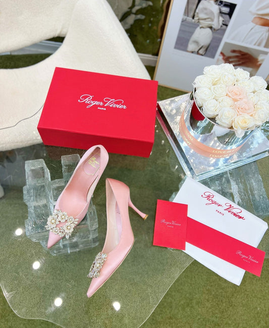 EFFLORESCENCE POINTED-TOE PUMPS IN YOUR PINK SATIN WITH CRYSTAL BUCKLE - 35