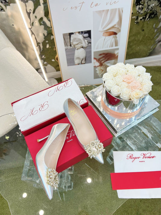 EFFLORESCENCE POINTED-TOE PUMPS 85MM IN SILVER SATIN WITH CRYSTAL BUCKLE - 35