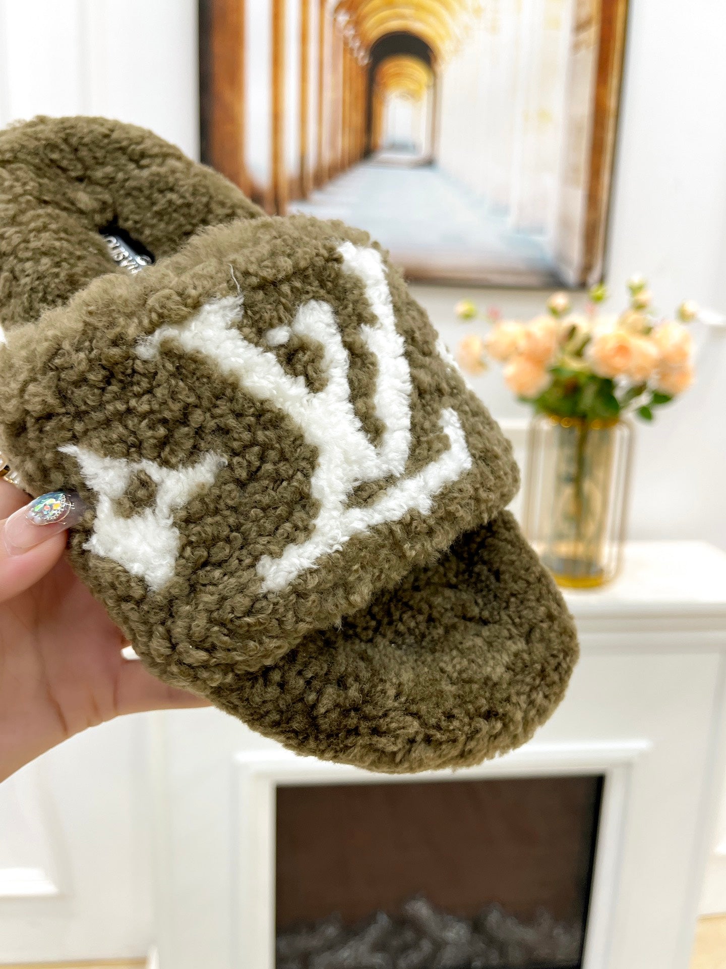 LV FLAT SLIPPER IN ARMY GREEN MIX WHITE SHEARLING - 35