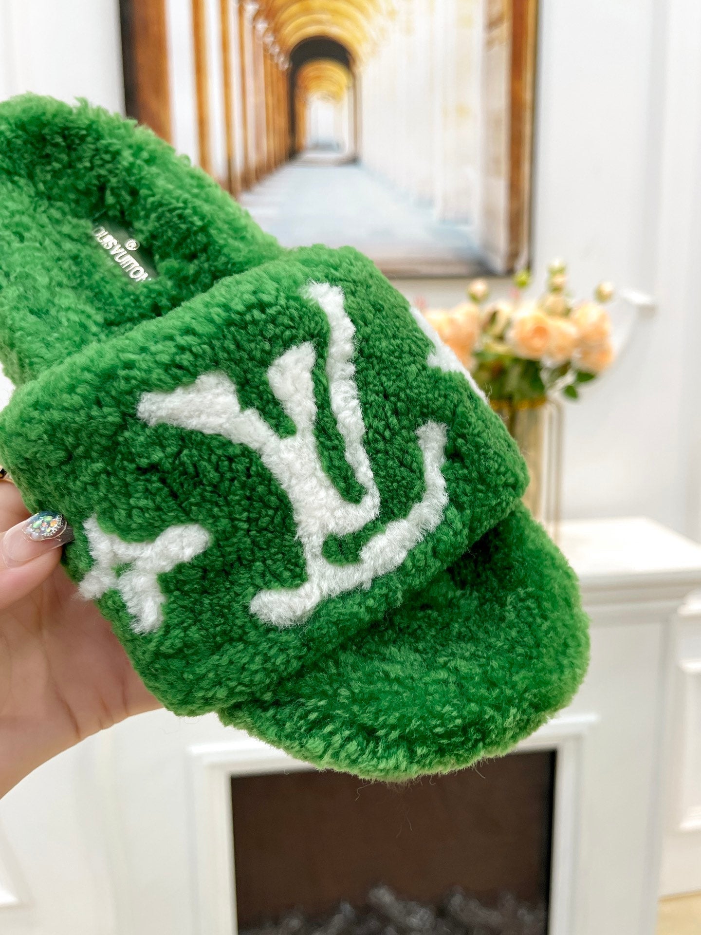 LV FLAT SLIPPER IN EMERALD GREEN MIX WHITE SHEARLING - 35