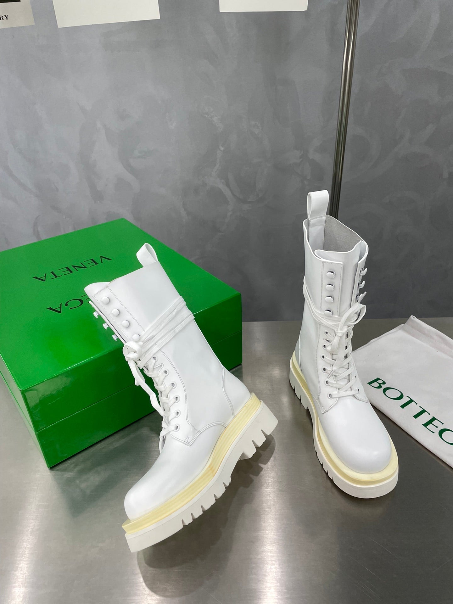 LUG LACE-UP BOOT IN WHITE CALFSKIN 7 CM - 34