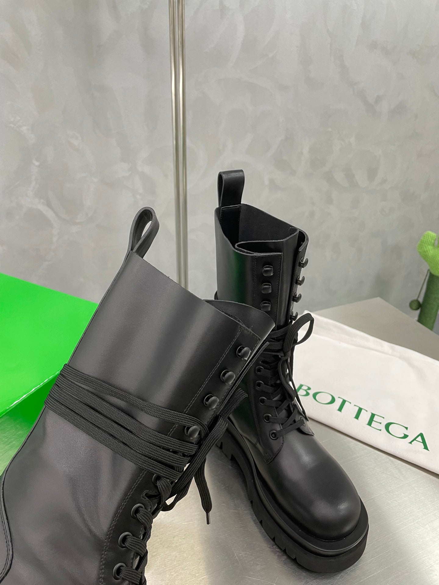 LUG LACE-UP BOOT IN BLACK CALFSKIN 7 CM - 34