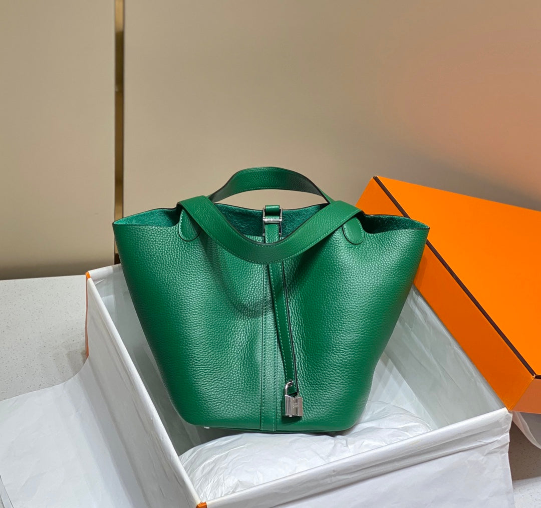 picotin lock emerald togo ghw - 18 x 19 x 13.5 cm