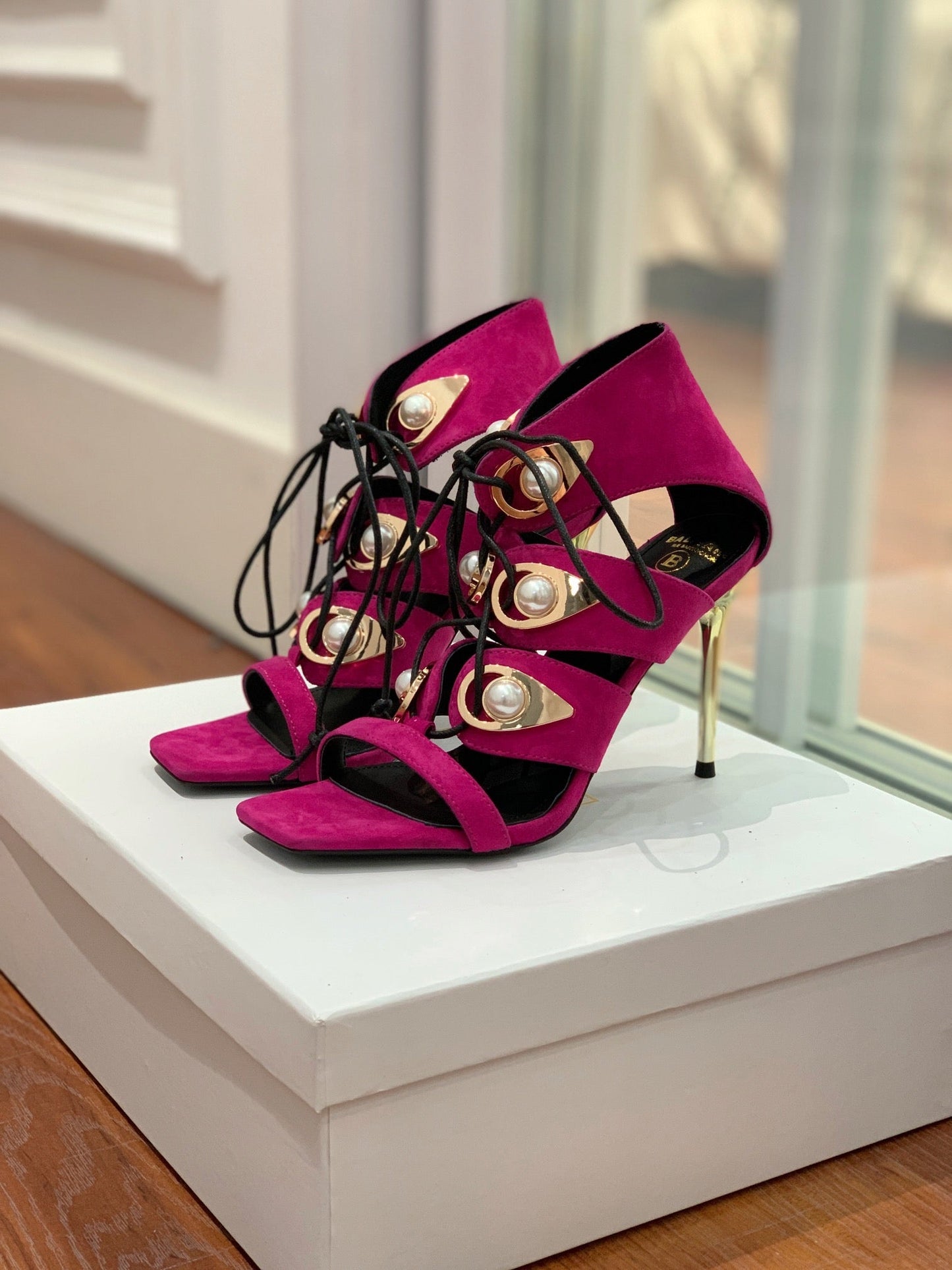 BALMAIN 25S HIGH HEELS 95MM IN FUCHSIA SUEDE WITH PEARL - 36