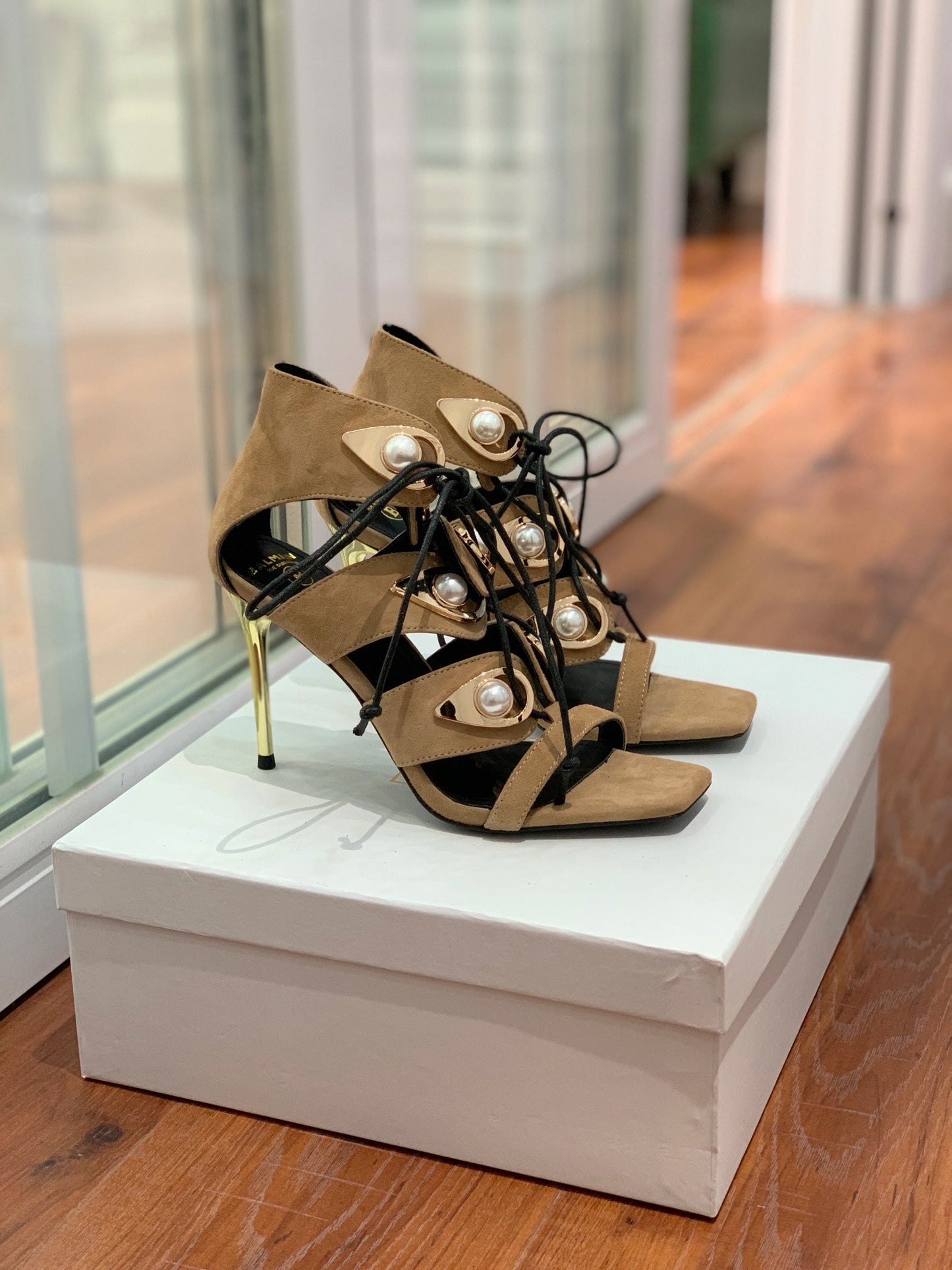 BALMAIN 25S HIGH HEELS 95MM IN LIGHT BROWN SUEDE WITH PEARL - 36