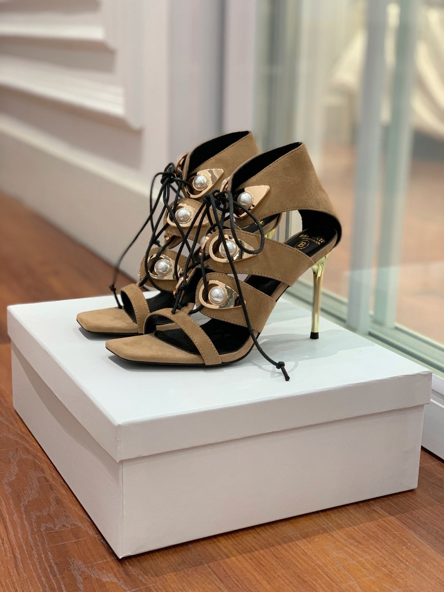 BALMAIN 25S HIGH HEELS 95MM IN LIGHT BROWN SUEDE WITH PEARL - 36
