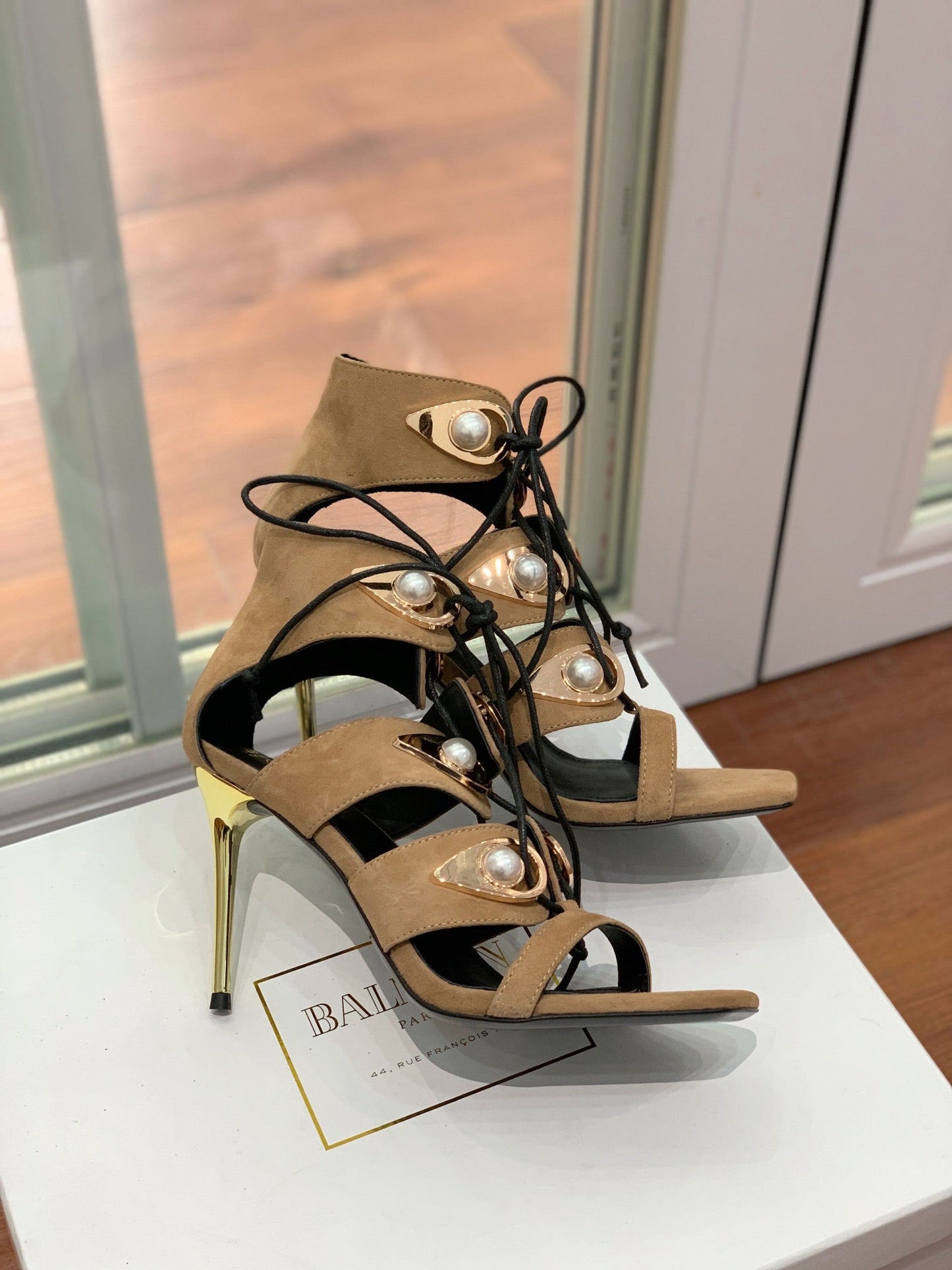 BALMAIN 25S HIGH HEELS 95MM IN LIGHT BROWN SUEDE WITH PEARL - 36
