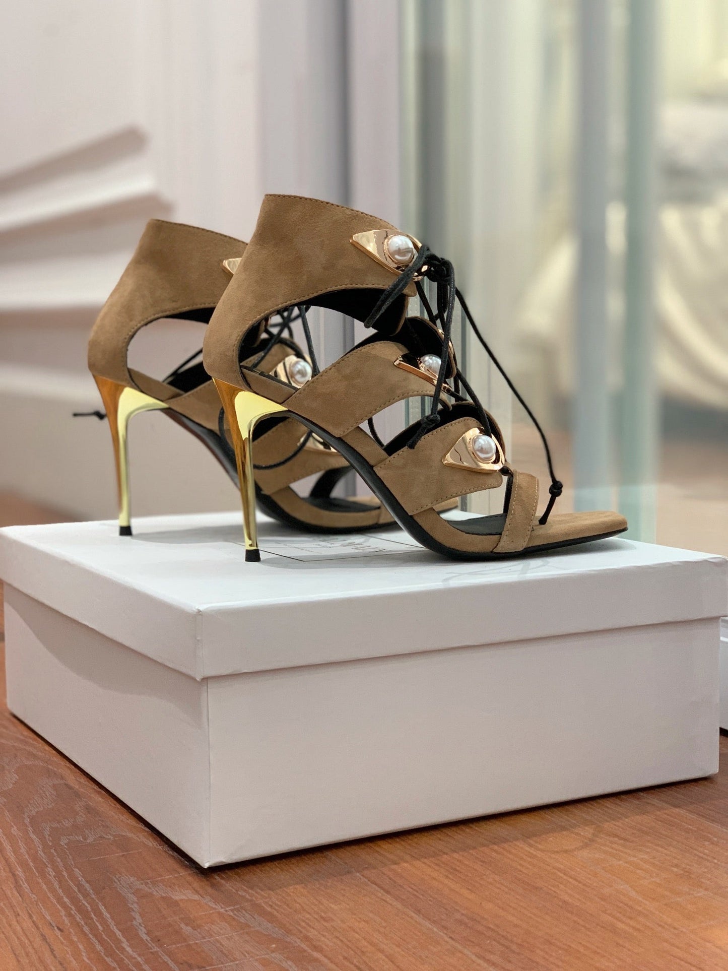 BALMAIN 25S HIGH HEELS 95MM IN LIGHT BROWN SUEDE WITH PEARL - 36