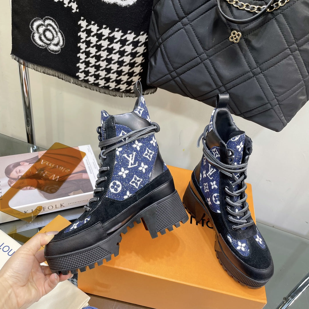LAUREATE PLATFORM BOOTS IN BLACK SUEDE AND NAVY BLUE MONOGRAM JACQUARD PATTERN - 35