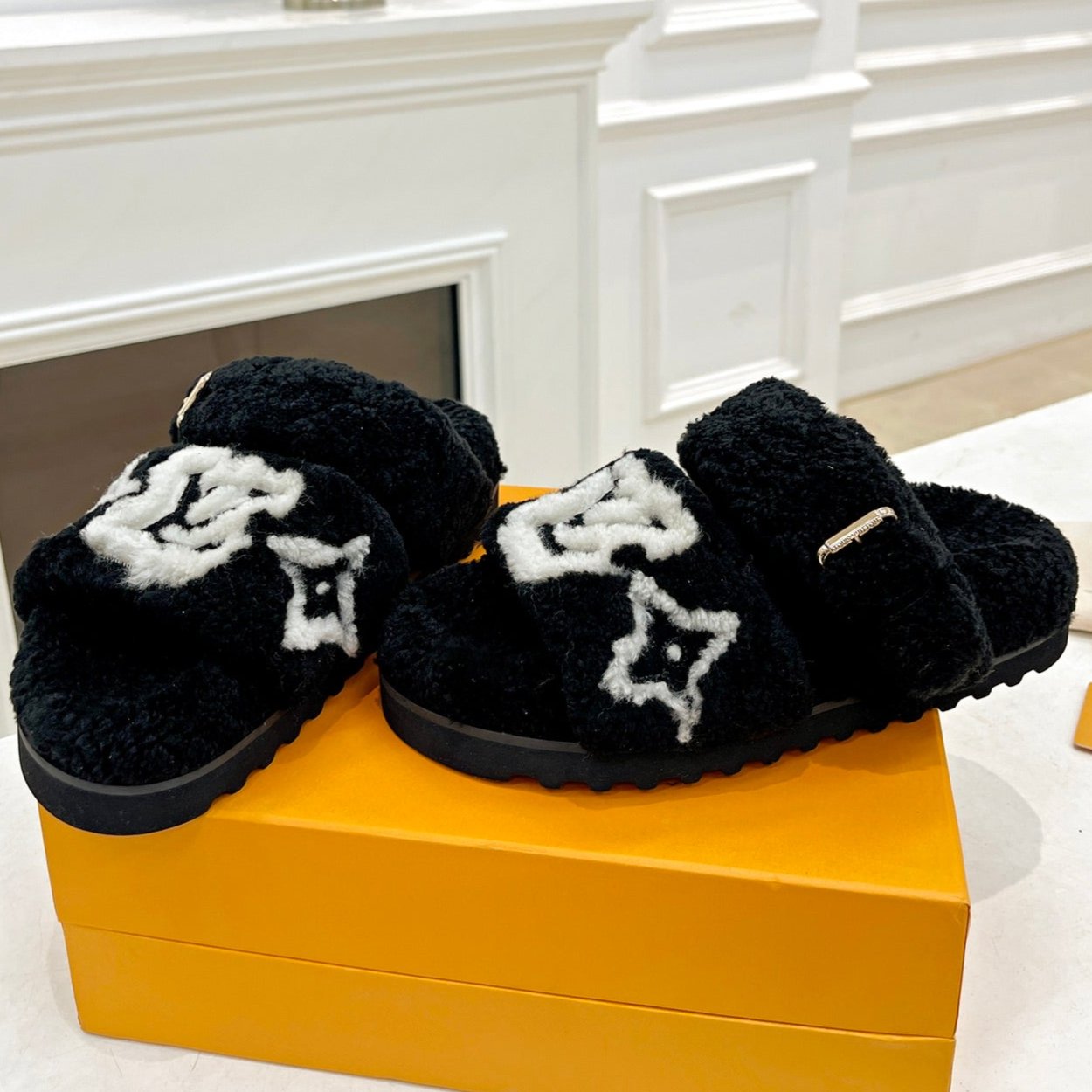 DAD SANDAL MULE IN BLACK MIX WHITE FLEECE - 35