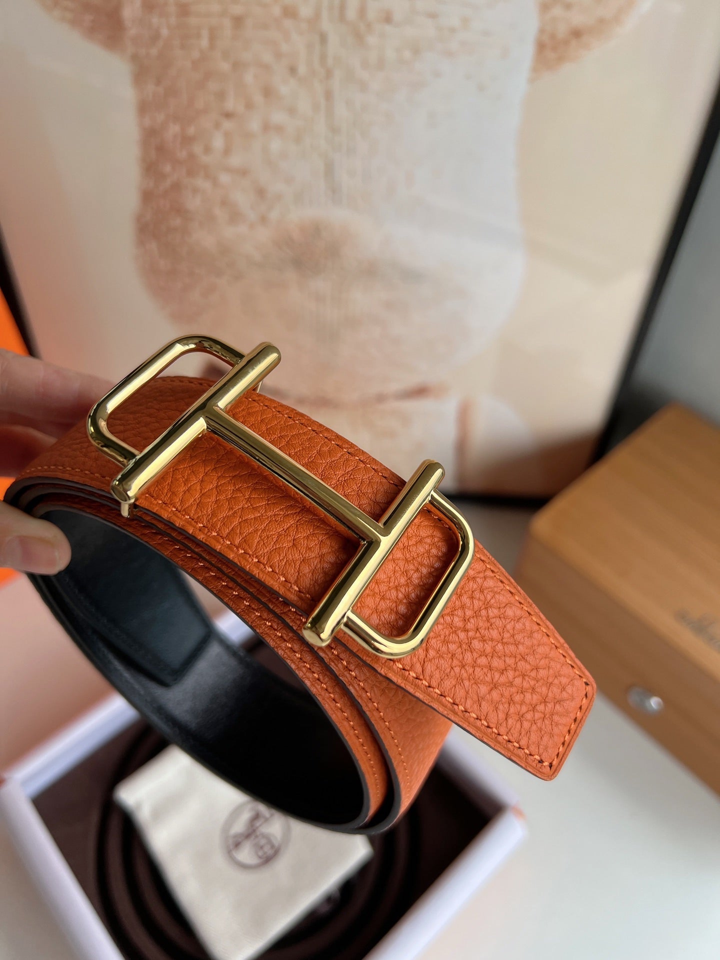 HM ROYAL BELT BUCKLE & REVERSIBLE NOIR AND ORANGE LEATHER STRAP 32 MM GOLD HARDWARE - 30