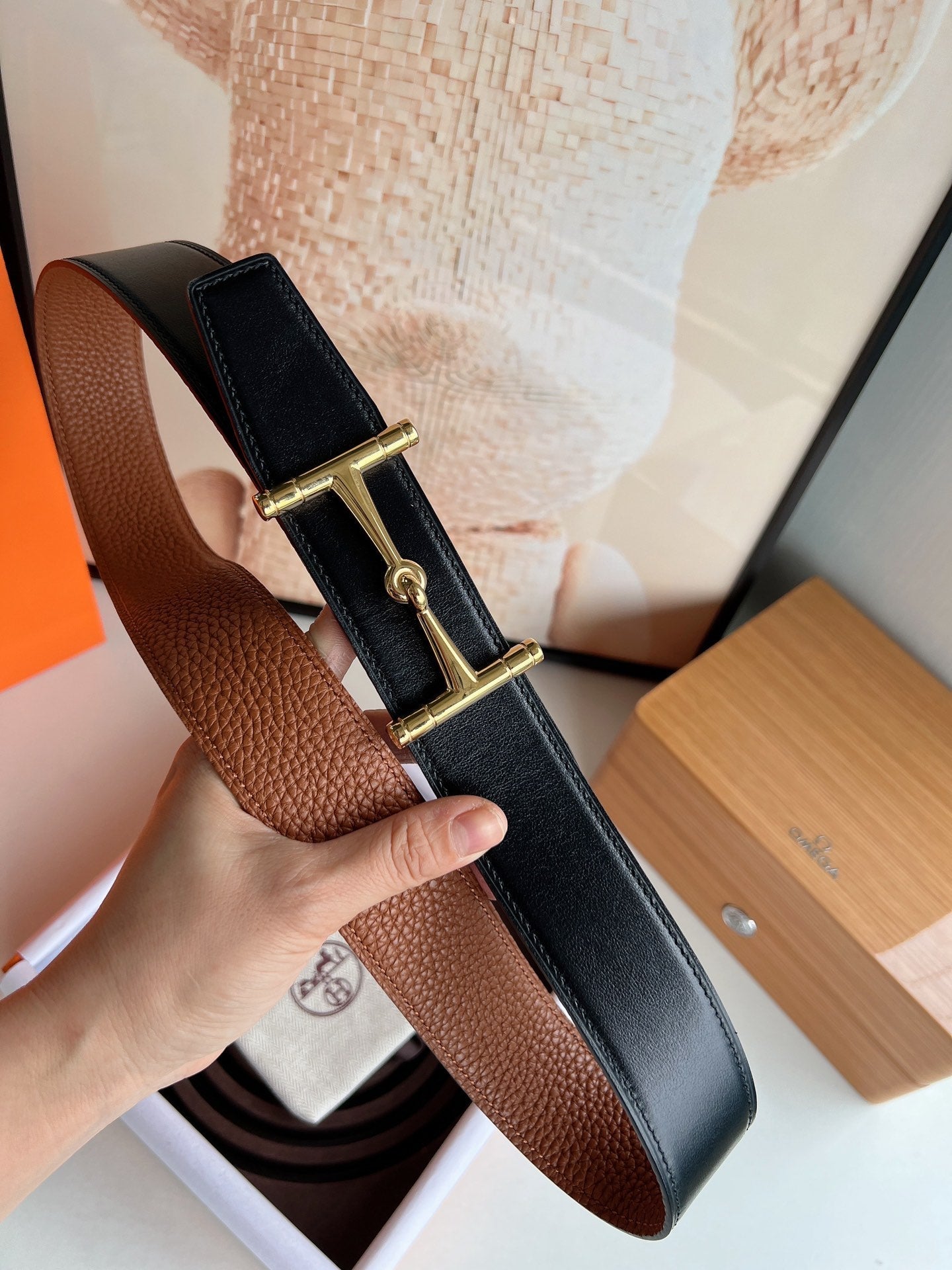 HM JUMBO BELT BUCKLE & REVERSIBLE CIDER ORANGE AND BLACK LEATHER STRAP 38 MM GOLD HARDWARE - 30