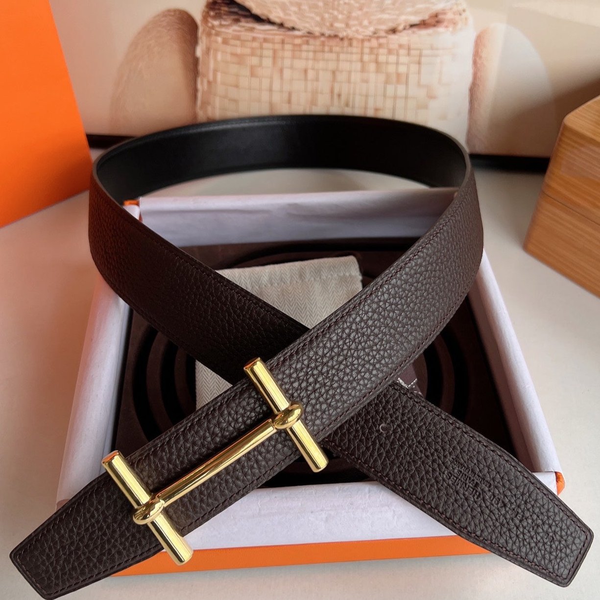 HM H D'ANCRE BELT BUCKLE & REVERSIBLE CHOCOLATE BROWN LEATHER STRAP 38 MM GOLD HARDWARE - 30