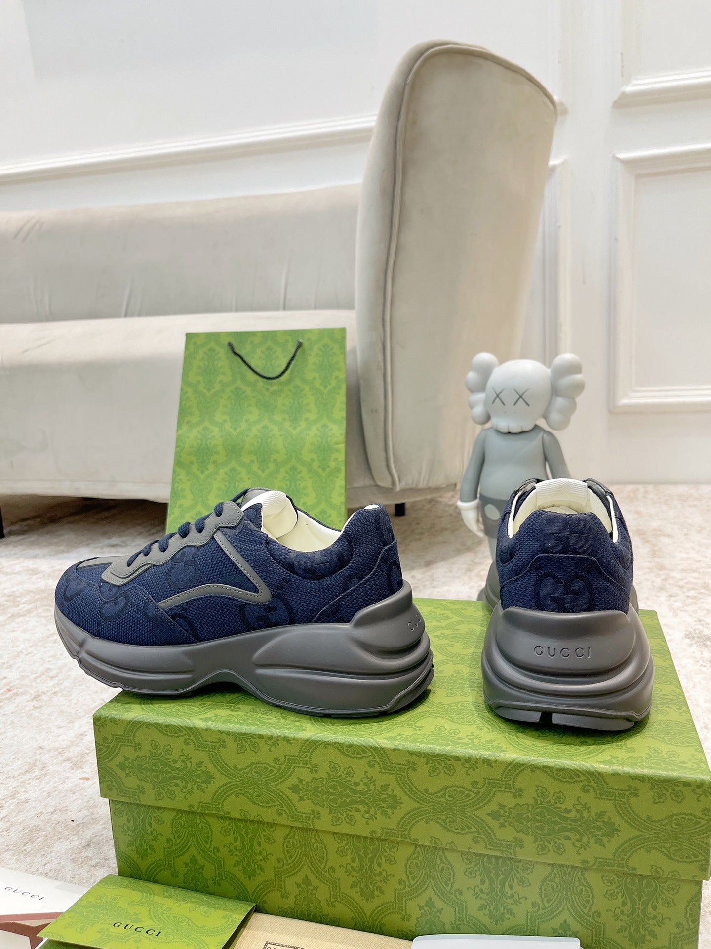 GG RHYTON TRAINER NAVY AND GRAY LAMBSKIN - 35