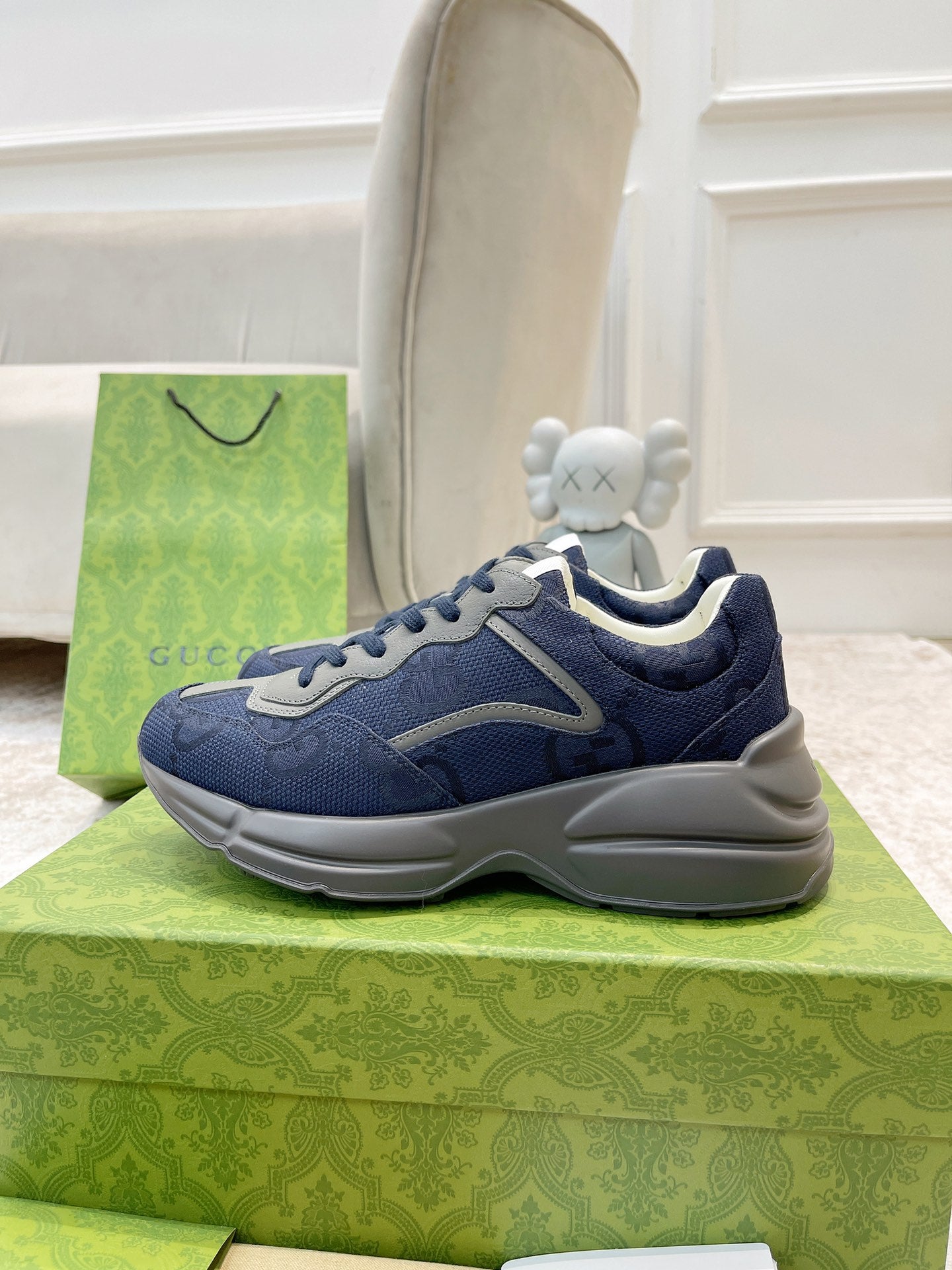 GG RHYTON TRAINER NAVY AND GRAY LAMBSKIN - 35