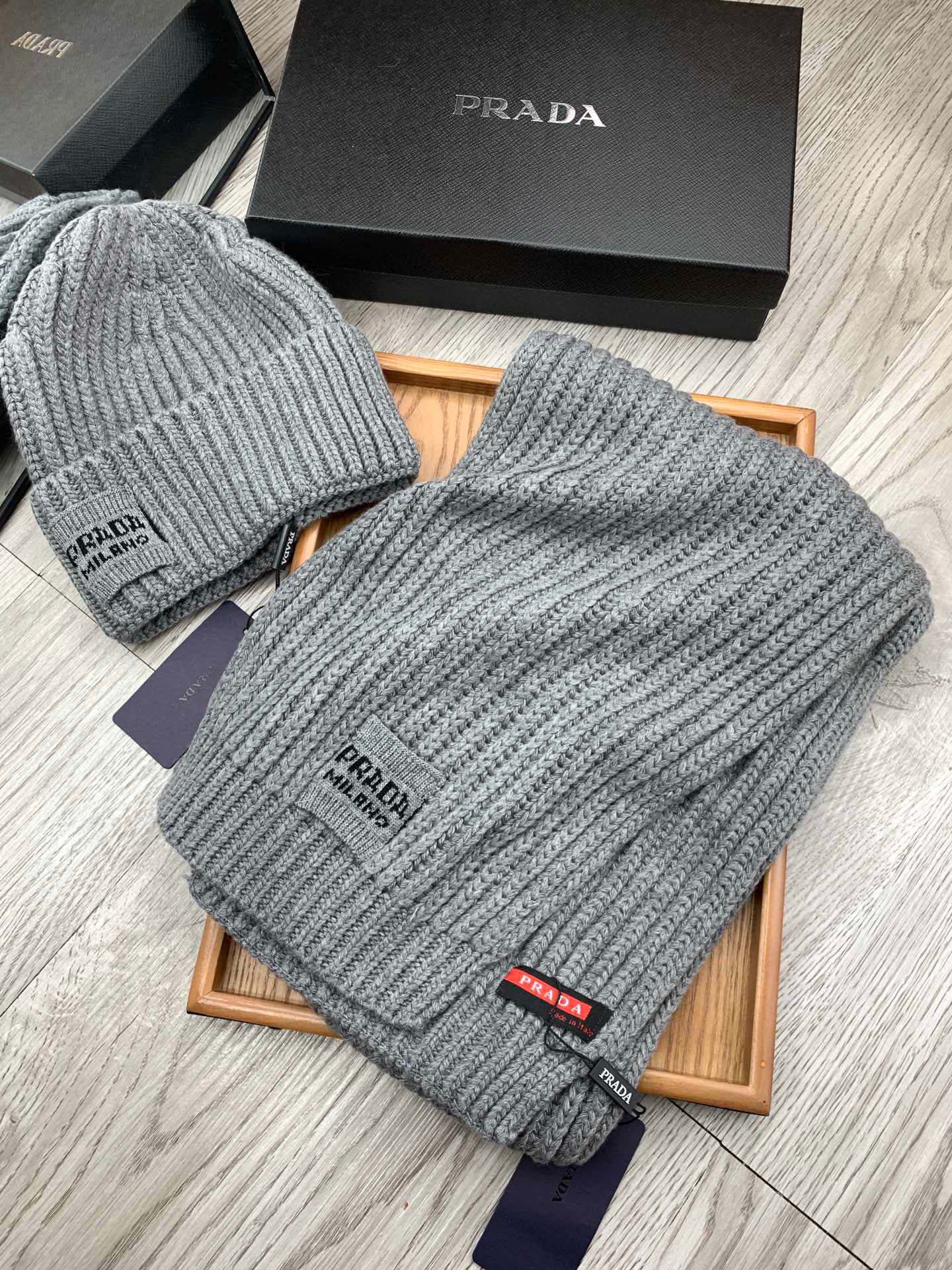SET SCARF AND HAT IN DOVE GRAY WOOL AND RABBIT FUR 388993