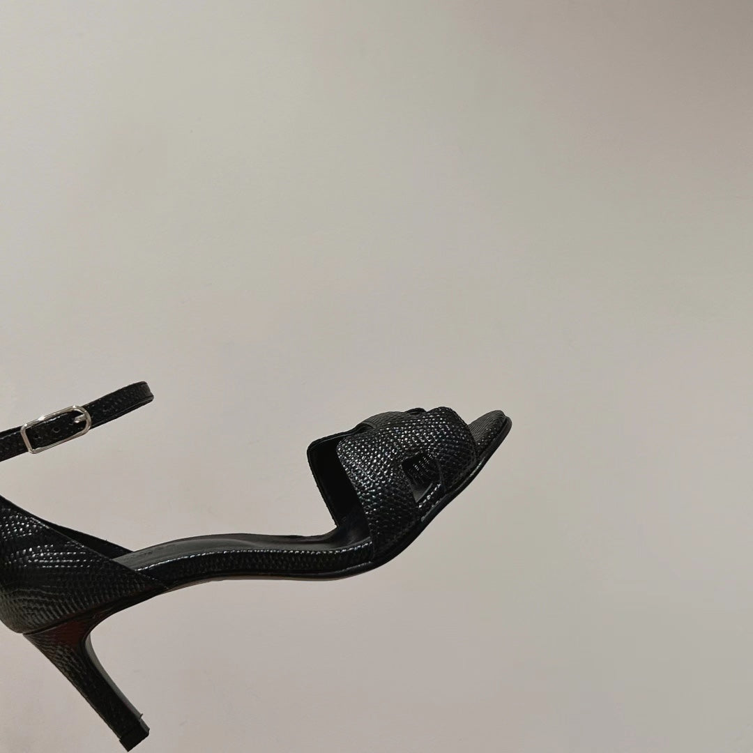 PREMIERE 70 SANDAL IN BLACK GRAINED CALFSKIN - 35