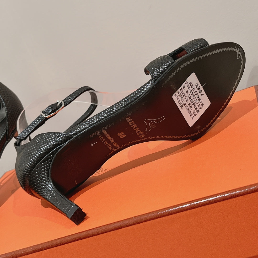 PREMIERE 70 SANDAL IN BLACK GRAINED CALFSKIN - 35