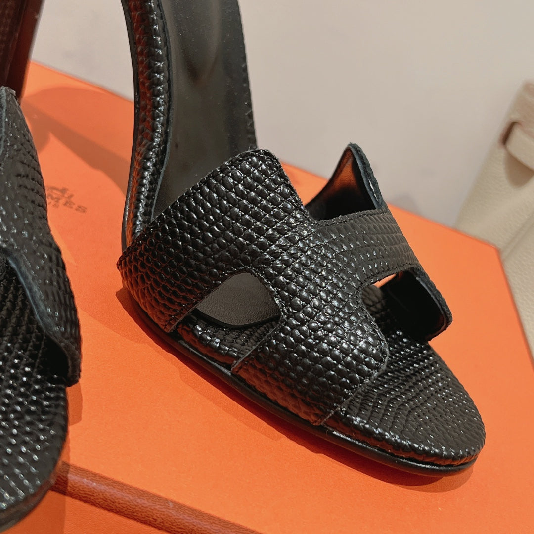 PREMIERE 115 SANDAL IN BLACK GRAINED CALFSKIN - 35
